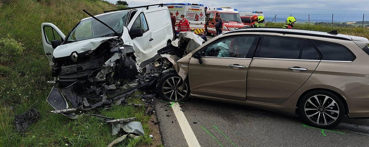 Ein Unfall forderte vier Verletzte.