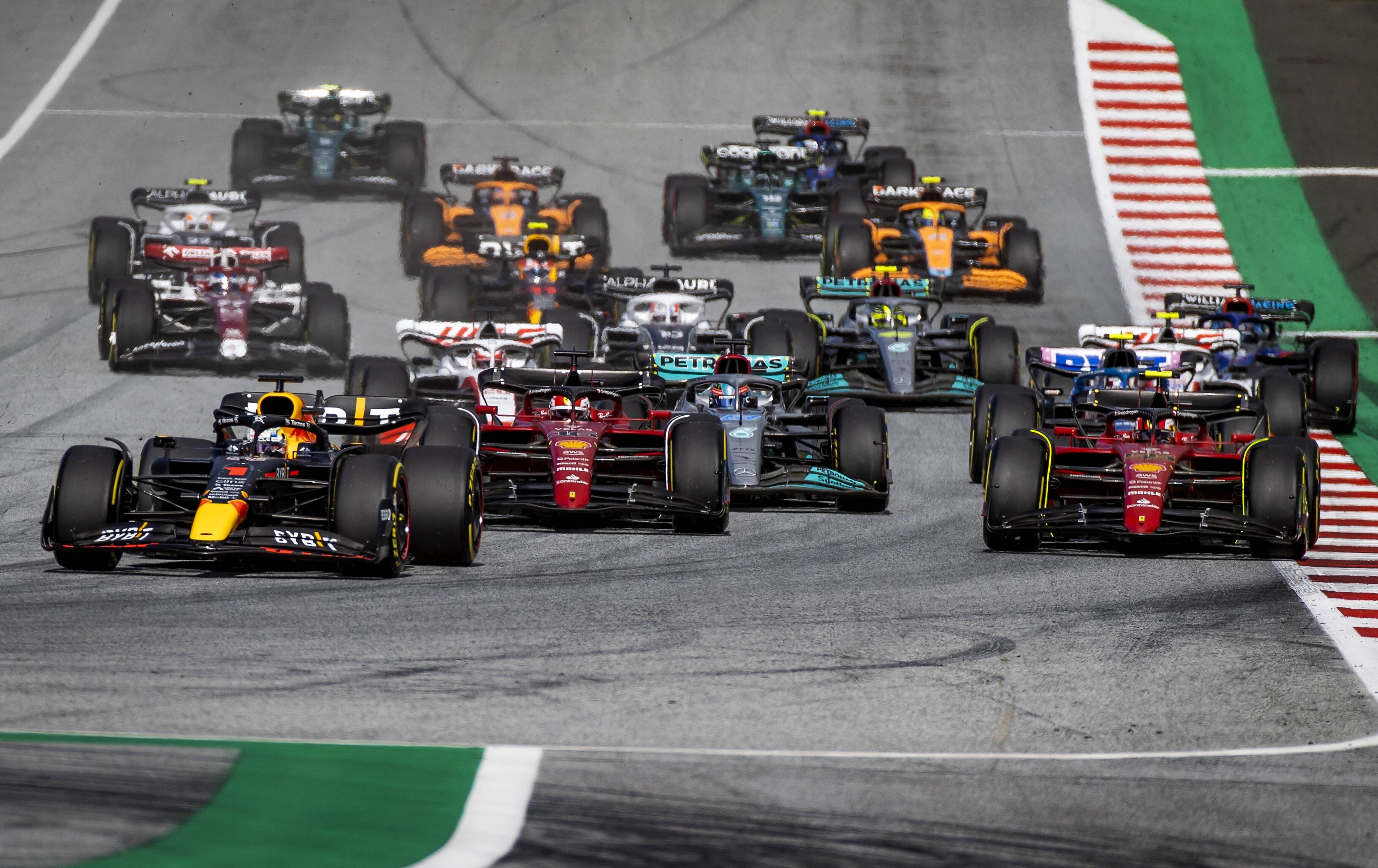 Gleichs sechs Piloten wurden nach dem Sprint zu den Stewards zitiert. 