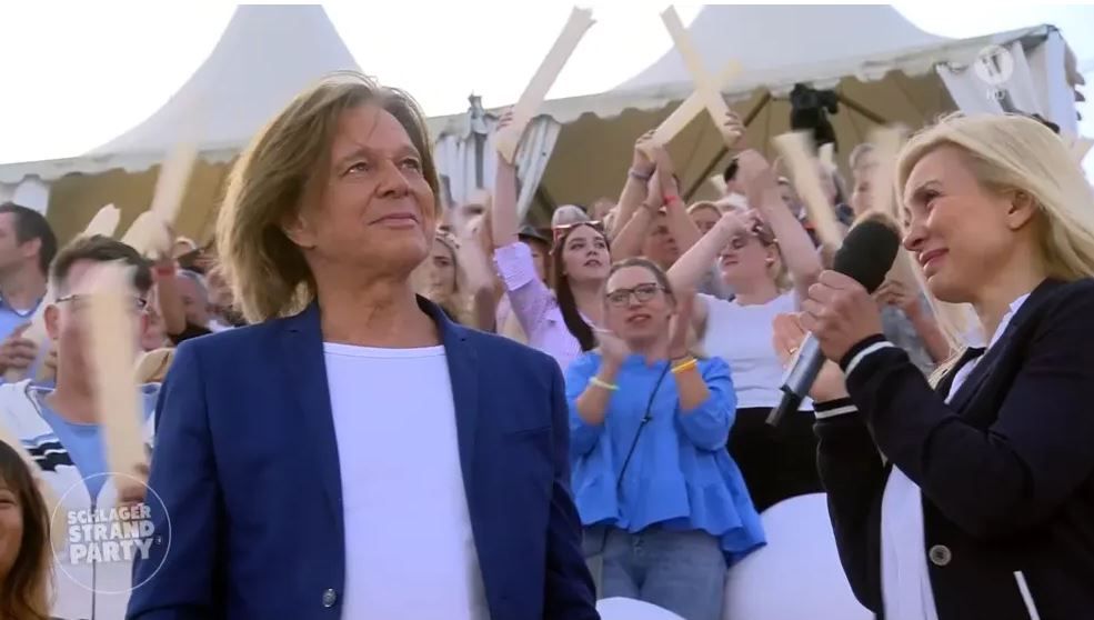 Jürgen Drews kann seine Emotionen nicht verbergen.