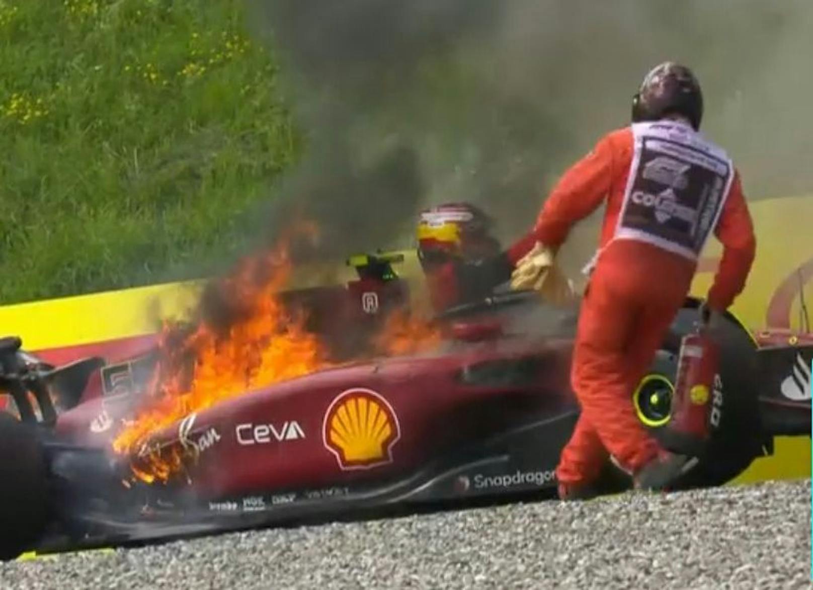 Der Ferrari von Carlos Sainz ging in Spielberg in Flammen auf