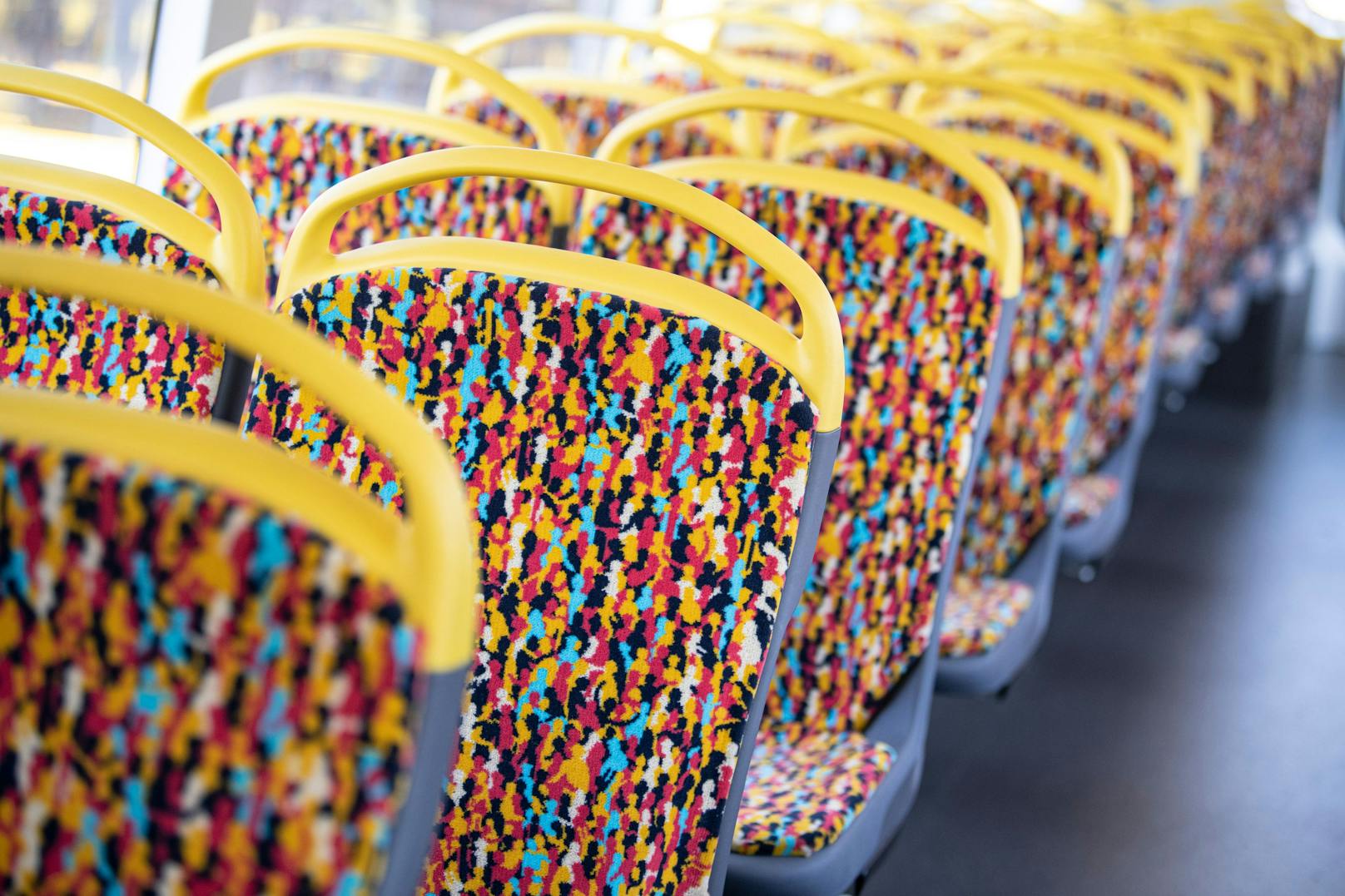 Es wird noch eine Weile dauern, bis alle Busse in Berlin mit dem neuen Design ausgestattet sein werden. 