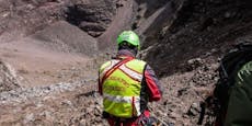 Selfie-Ignorant (23) stürzt in den Krater des Vesuvs