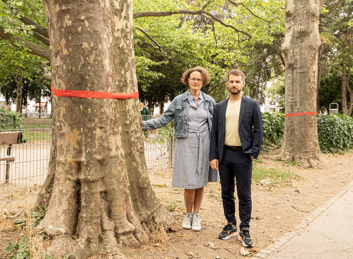 Bezirksvorsteherin-Stellvertreterin Josefa Molitor-Ruckenbauer und Grünen-Parteivorsitzender Peter Kraus.