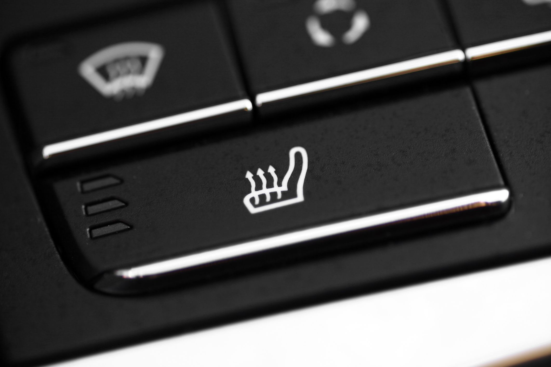 Ohne Software-Update bleibt die Sitzheizung kalt. (Symbolbild)