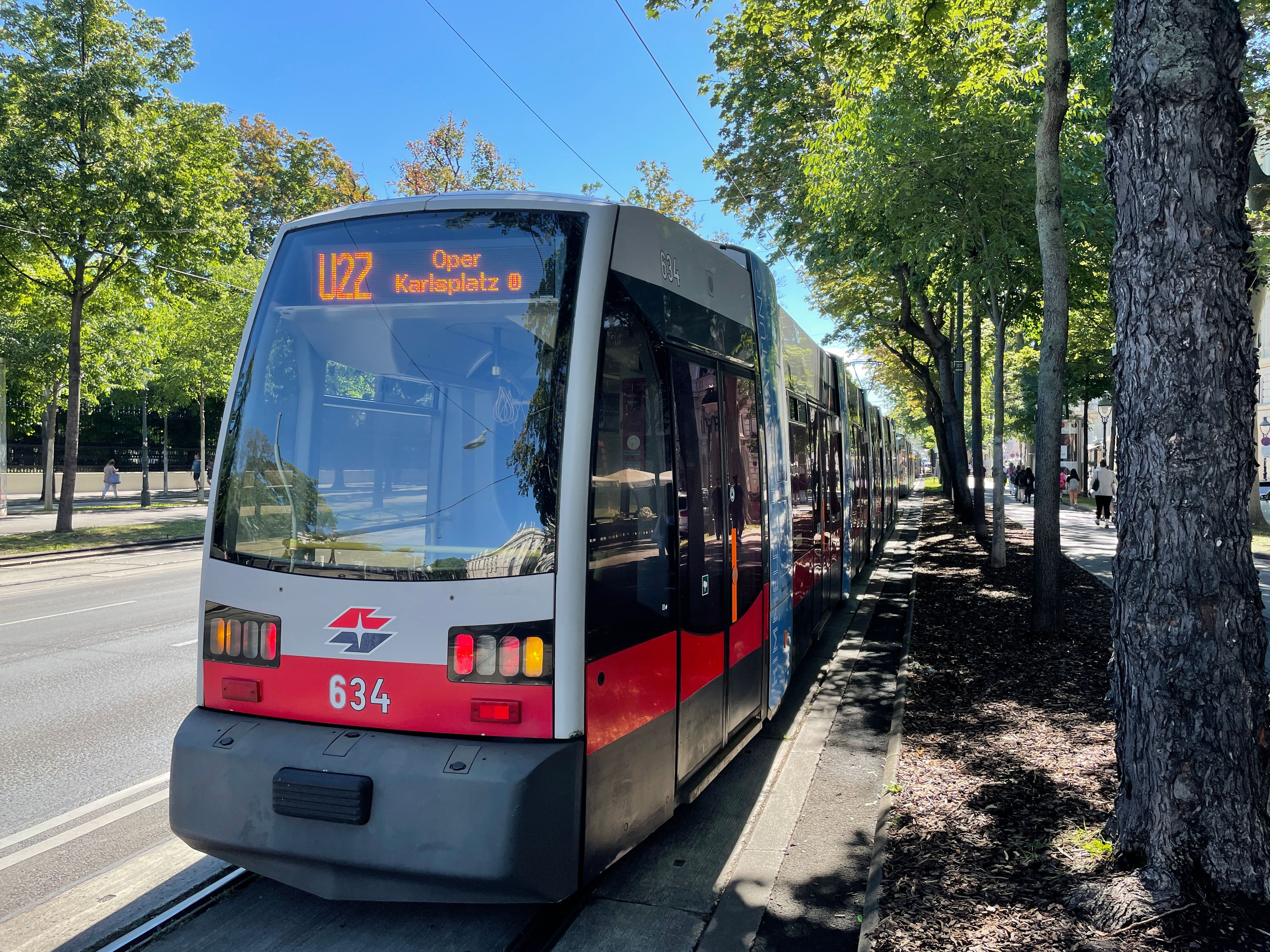 Bim-Stau am Ring in der Wiener City.