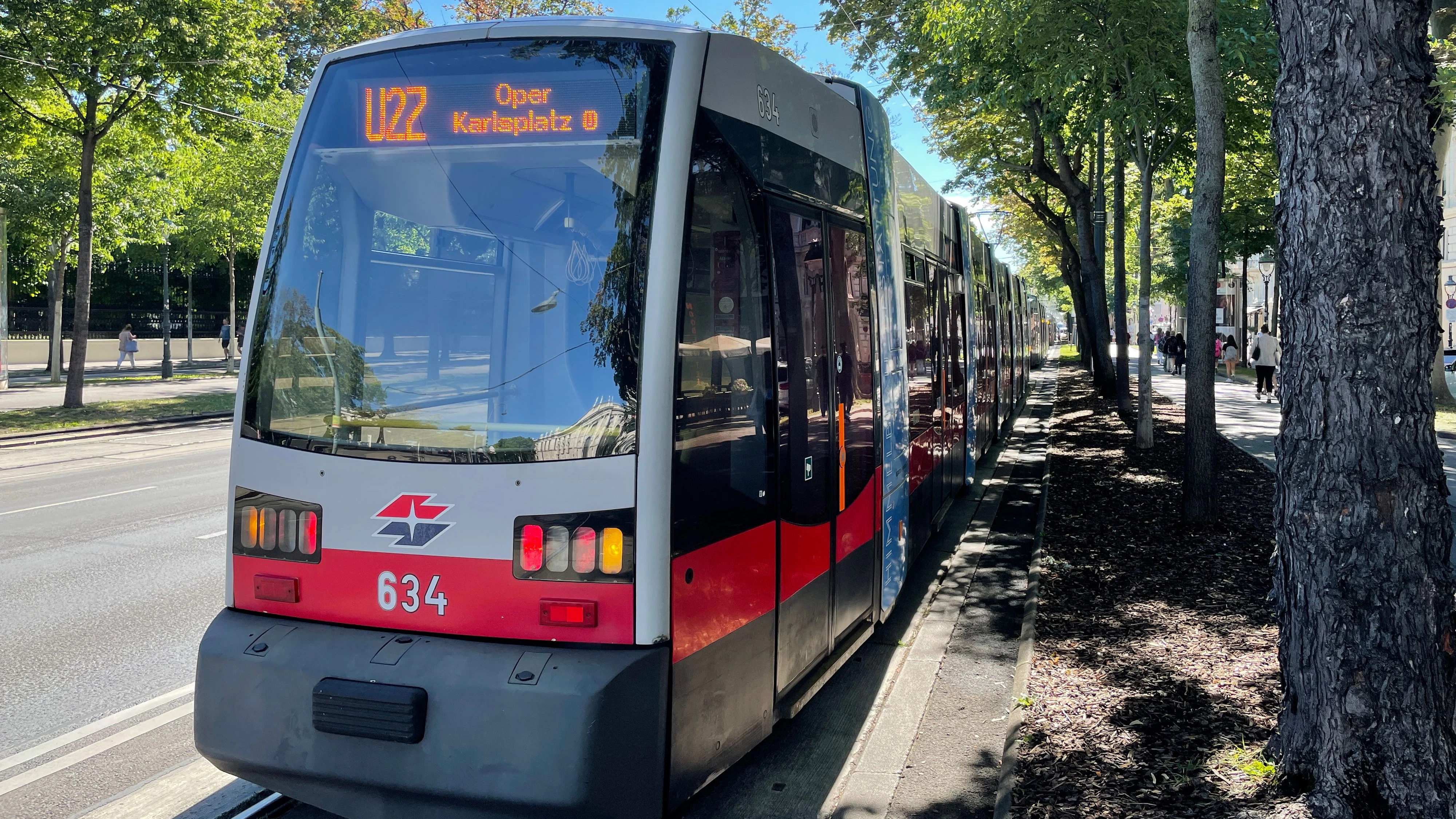 Bim-Stau am Ring in der Wiener City.