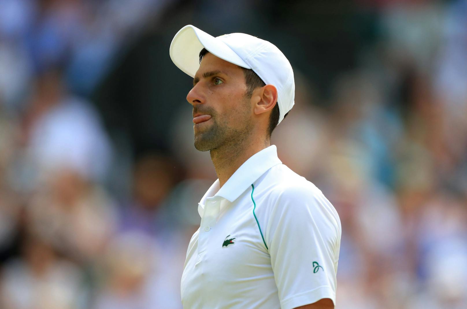 Novak Djokovic könnte nun doch bei den Australian Open 2023 aufschlagen. 