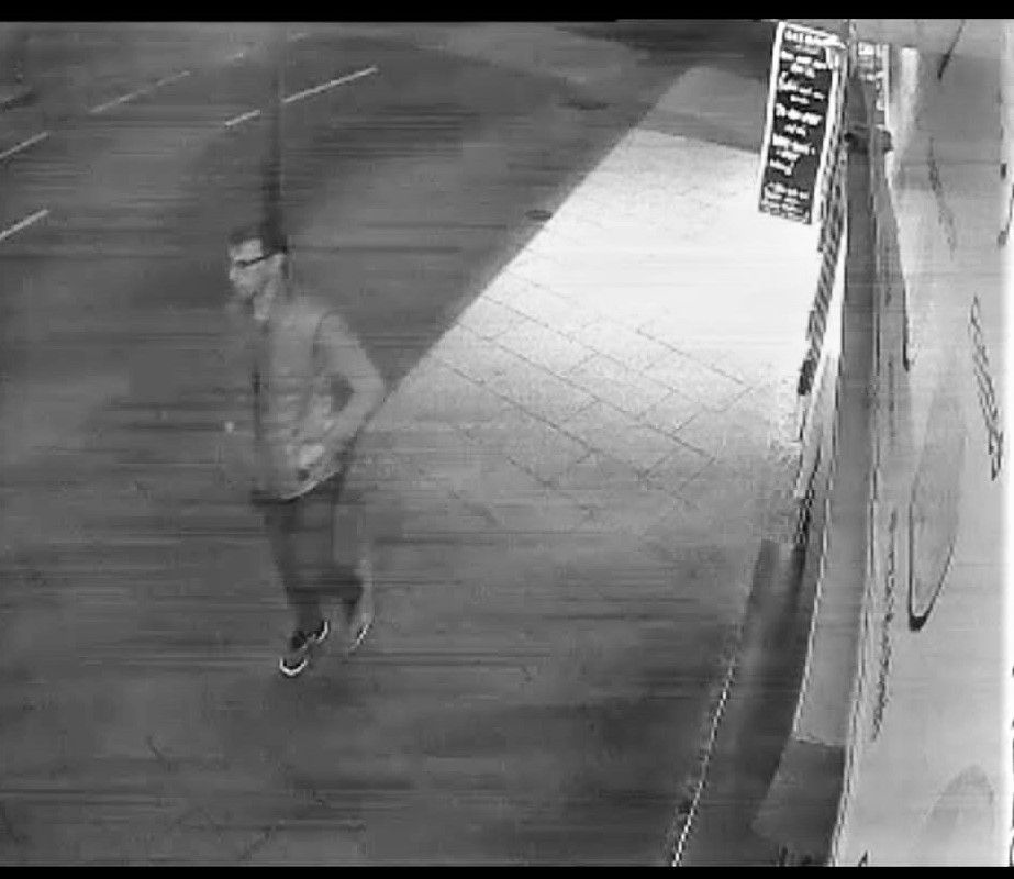 Wer diesen Mann kennt, soll sich bei der Polizei melden.