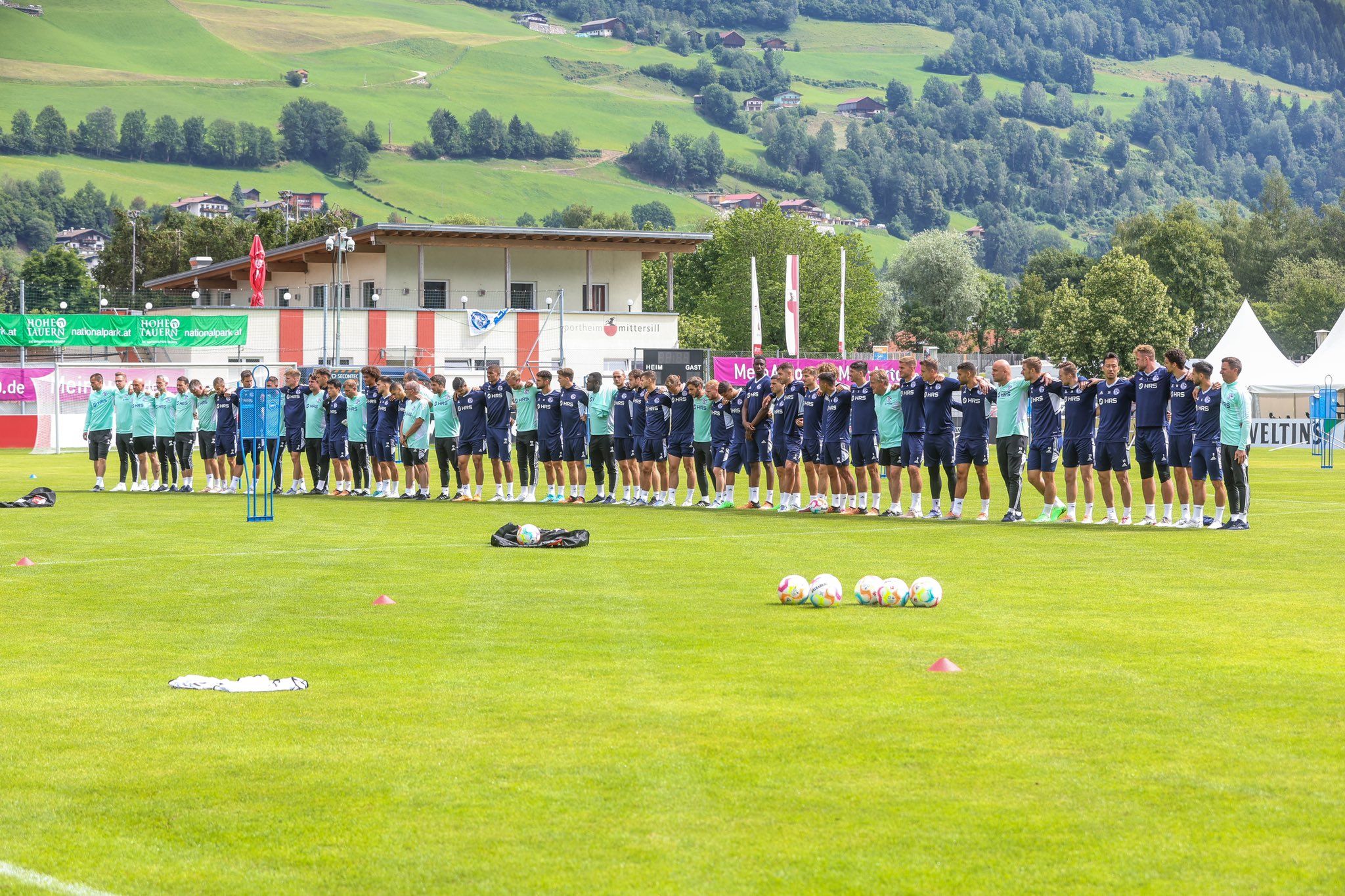 Schweigeminute für den toten Fan.