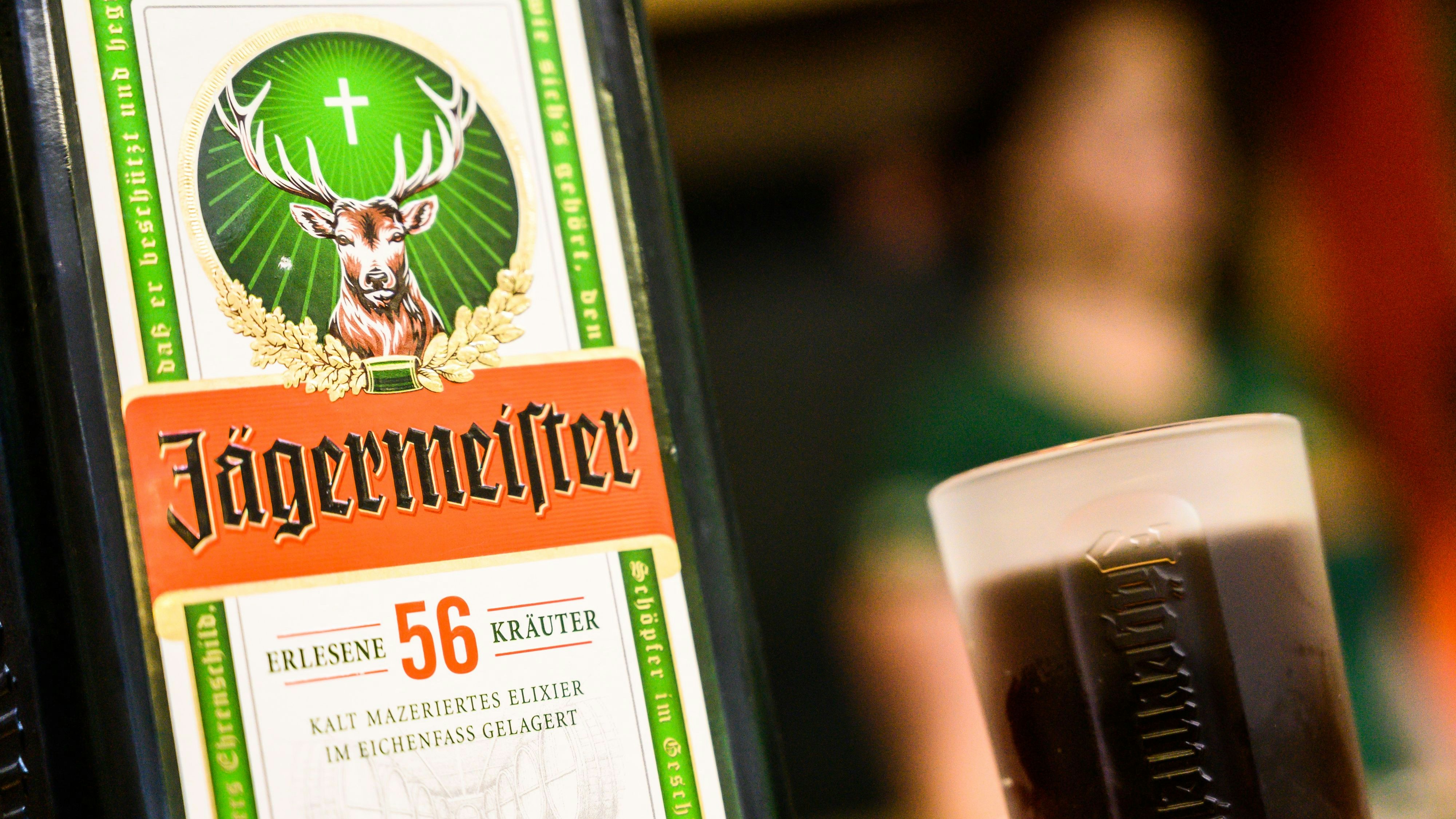 Ein Mann ist in Südafrika nach einer "Jägermeister-Challenge" gestorben.