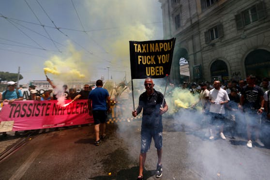 Taxi-Demonstranten auf den Straßen Roms.