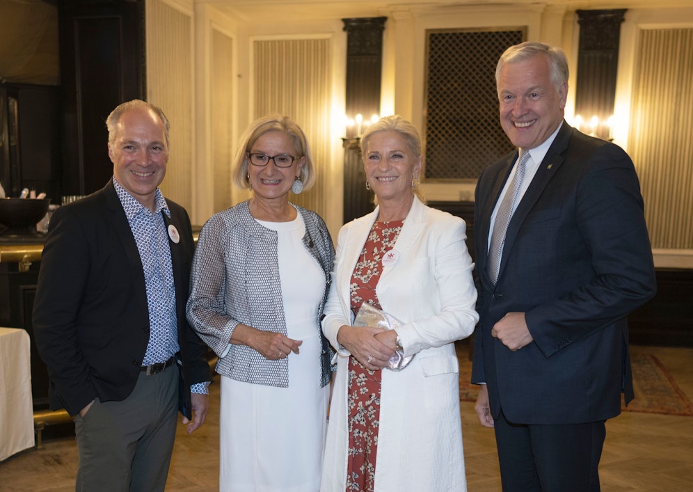Stefan Wollmann, der kaufmännische Leiter der Südbahnhotel Kultur GmbH, Landeshauptfrau Johanna Mikl-Leitner, die künstlerische Leiterin Ingrid Skovhus und Landesrat Martin Eichtinger (v.l.n.r.) 