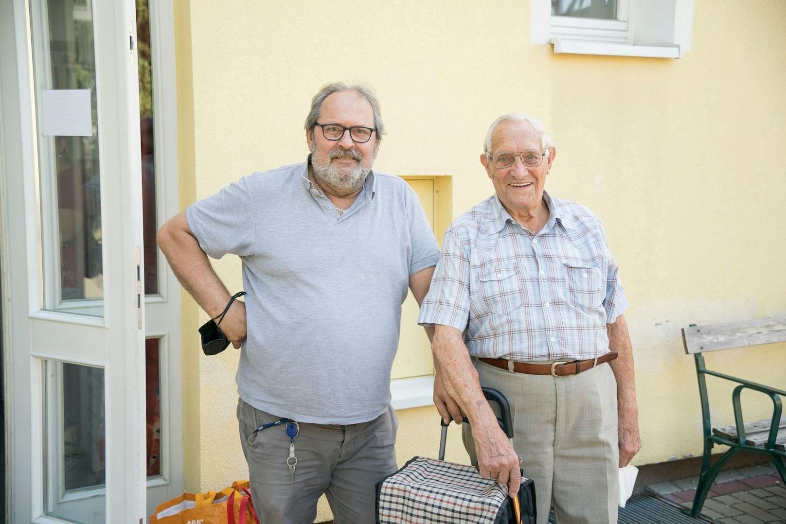 Kaufen seit sieben Jahren bei Le+O ein: Wolfgang (li.) und Rupert.