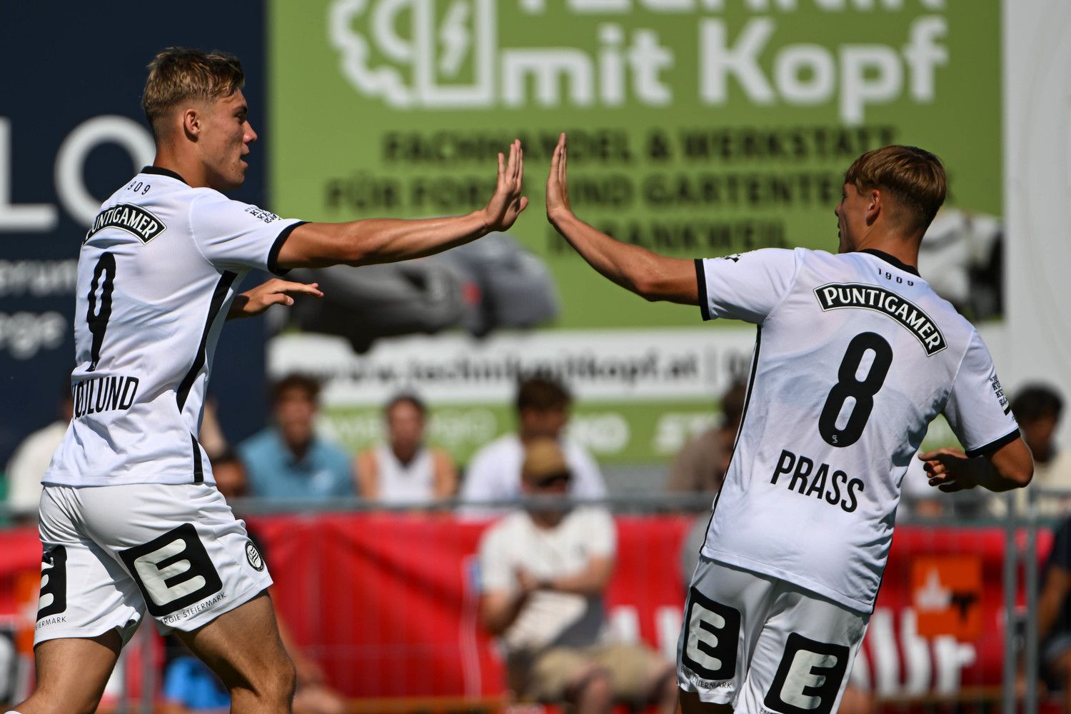 Sturm siegte im Cup gegen Röthis 6:0.