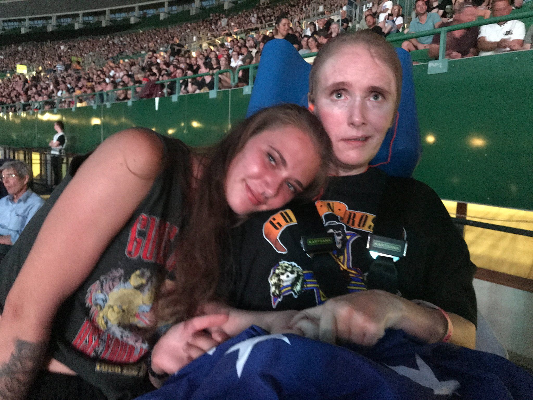 Mutter und Tochter genossen das Konzert mit rund 35.000 anderen Menschen.