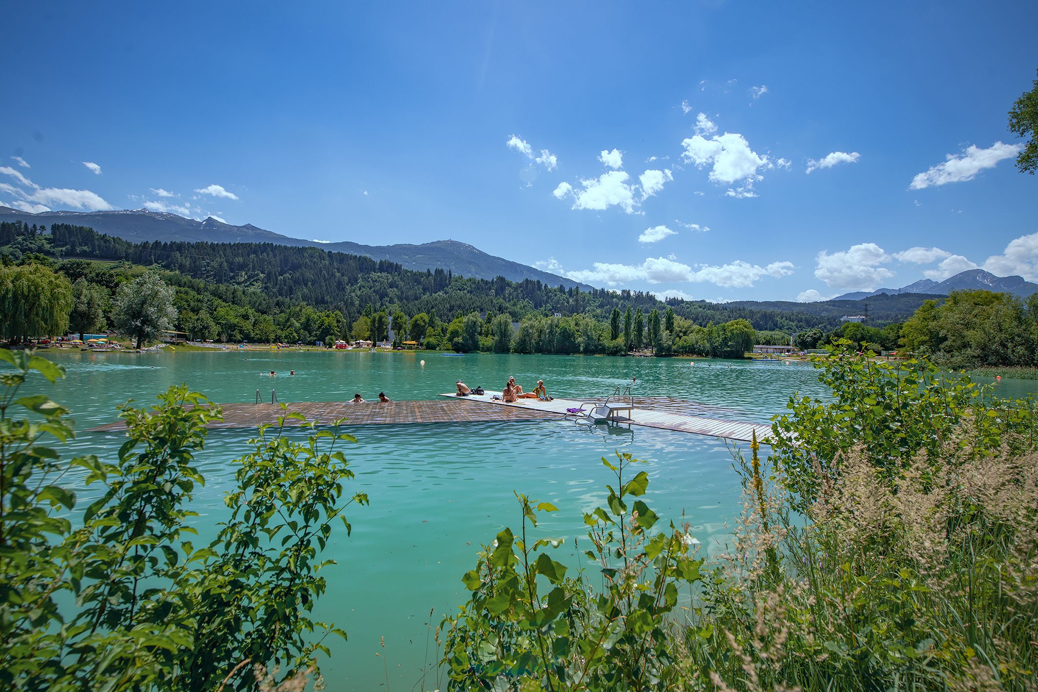 Blick auf den wunderschönen Baggersee Rossau.