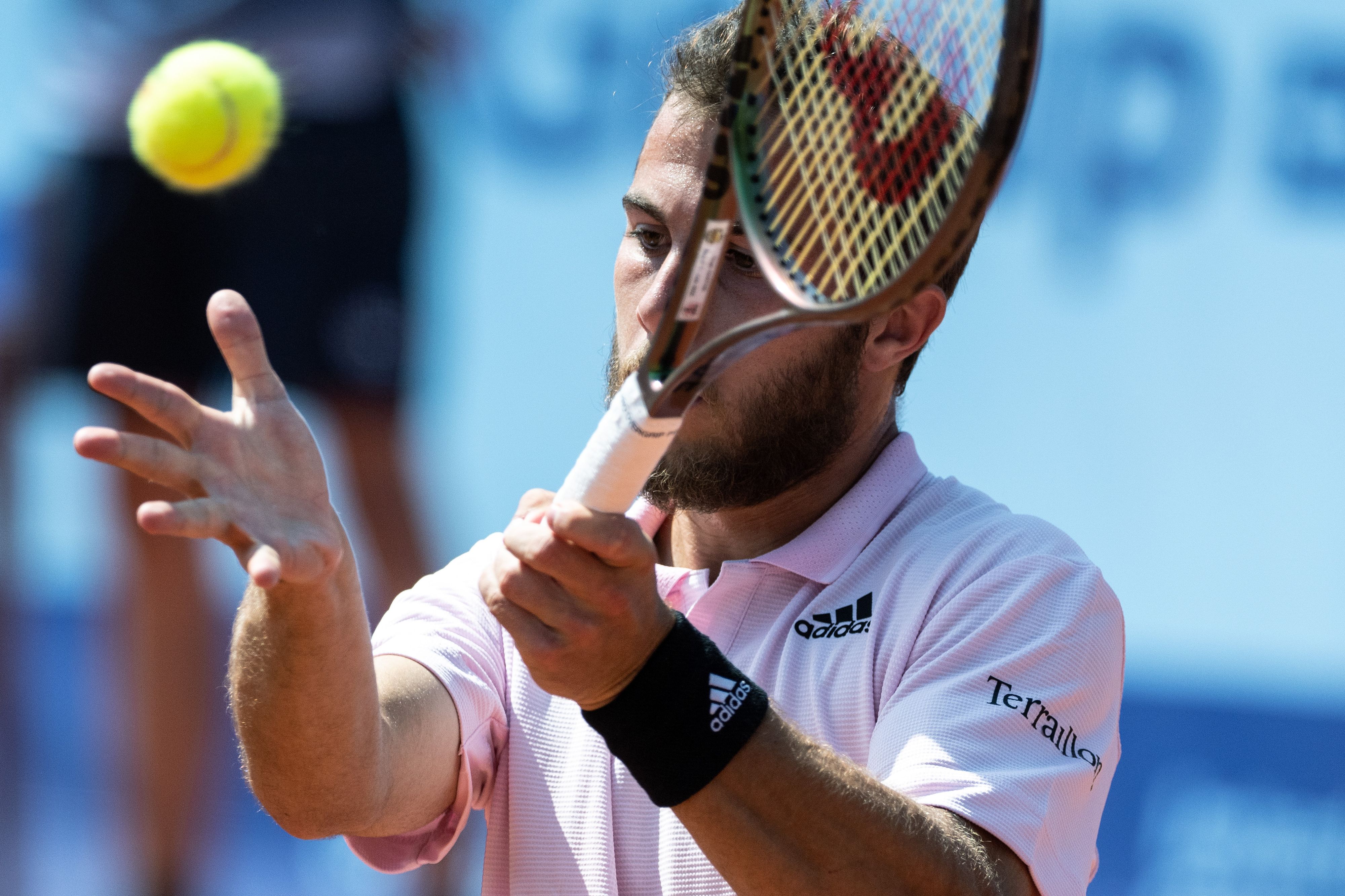 Hugo Gaston hat gegen Dominic Thiem gleich zweimal ein Unterarm-Service ausgepackt. 