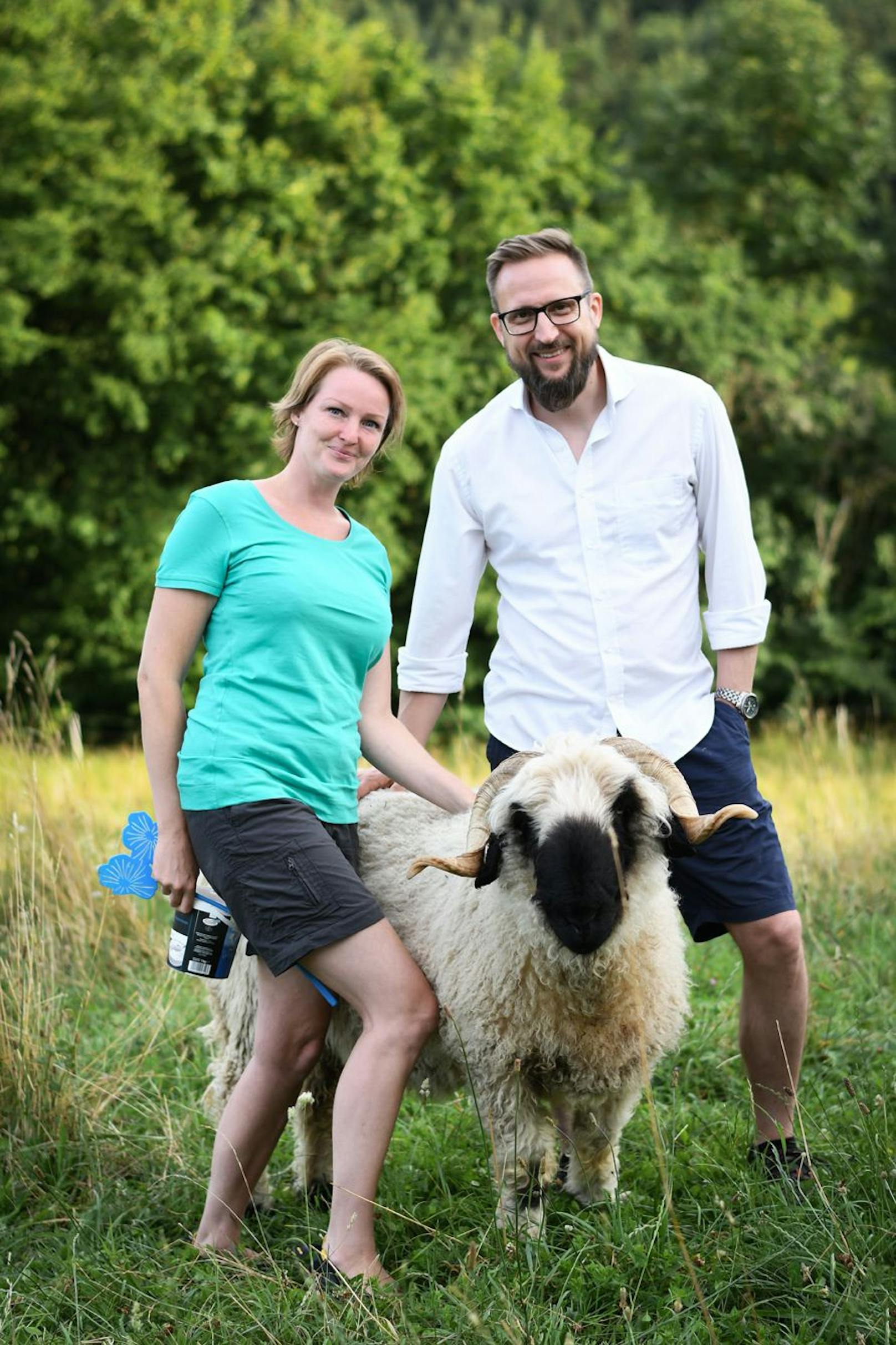 Gemeinsam mit ihrem Partner, Psychotherapeut Florian Koschitz entwickelte Watschinger kürzlich das Konzept zum Begegnungshof für Kinder.