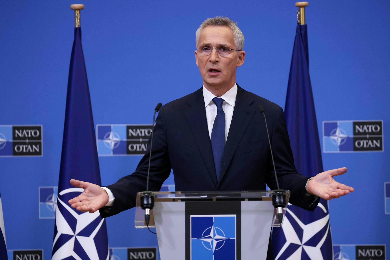 Nato-Chef Jens Stoltenberg. Viele Bündnisstaaten weisen Munitionsmängel auf.
