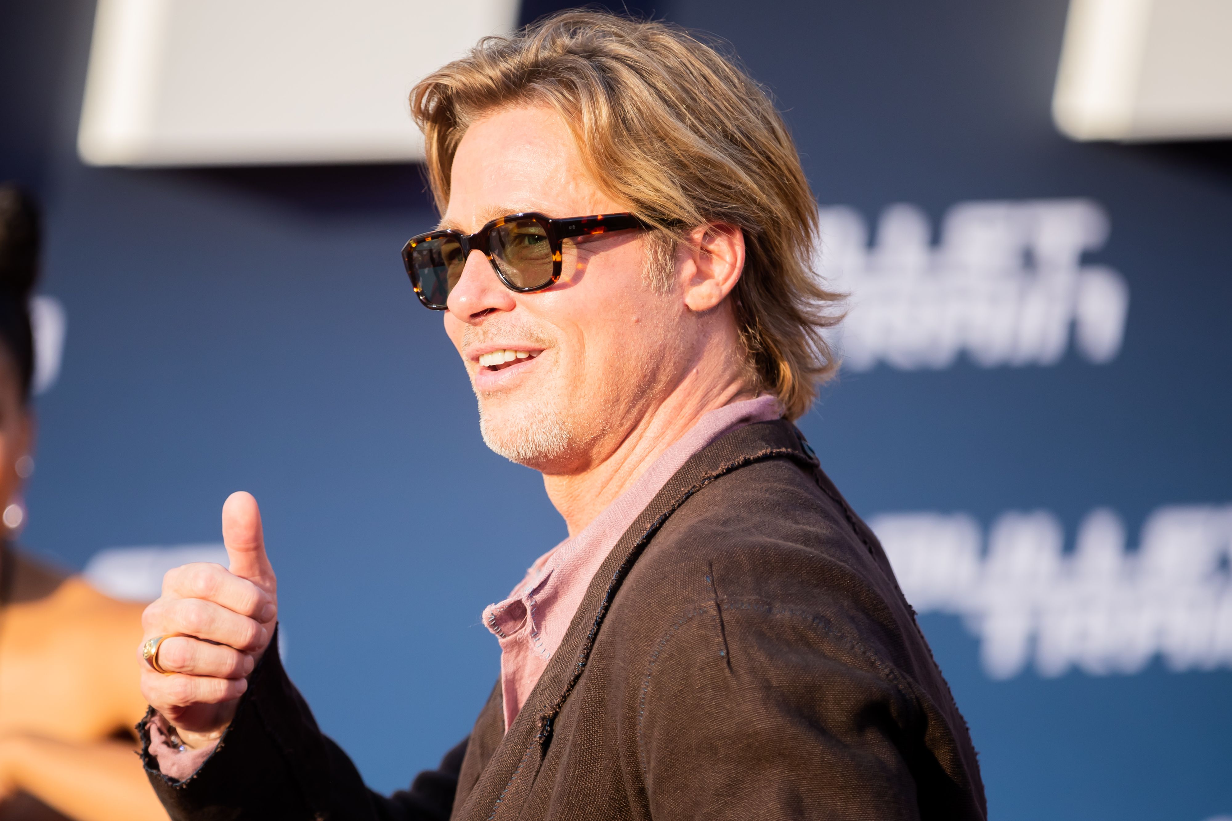 Der Star zeigt Bein in Berlin.