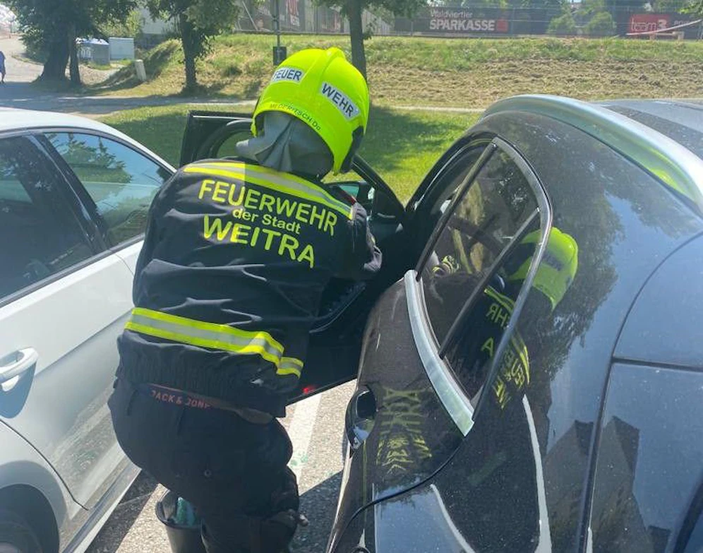 Die Feuerwehr befreite das Baby.