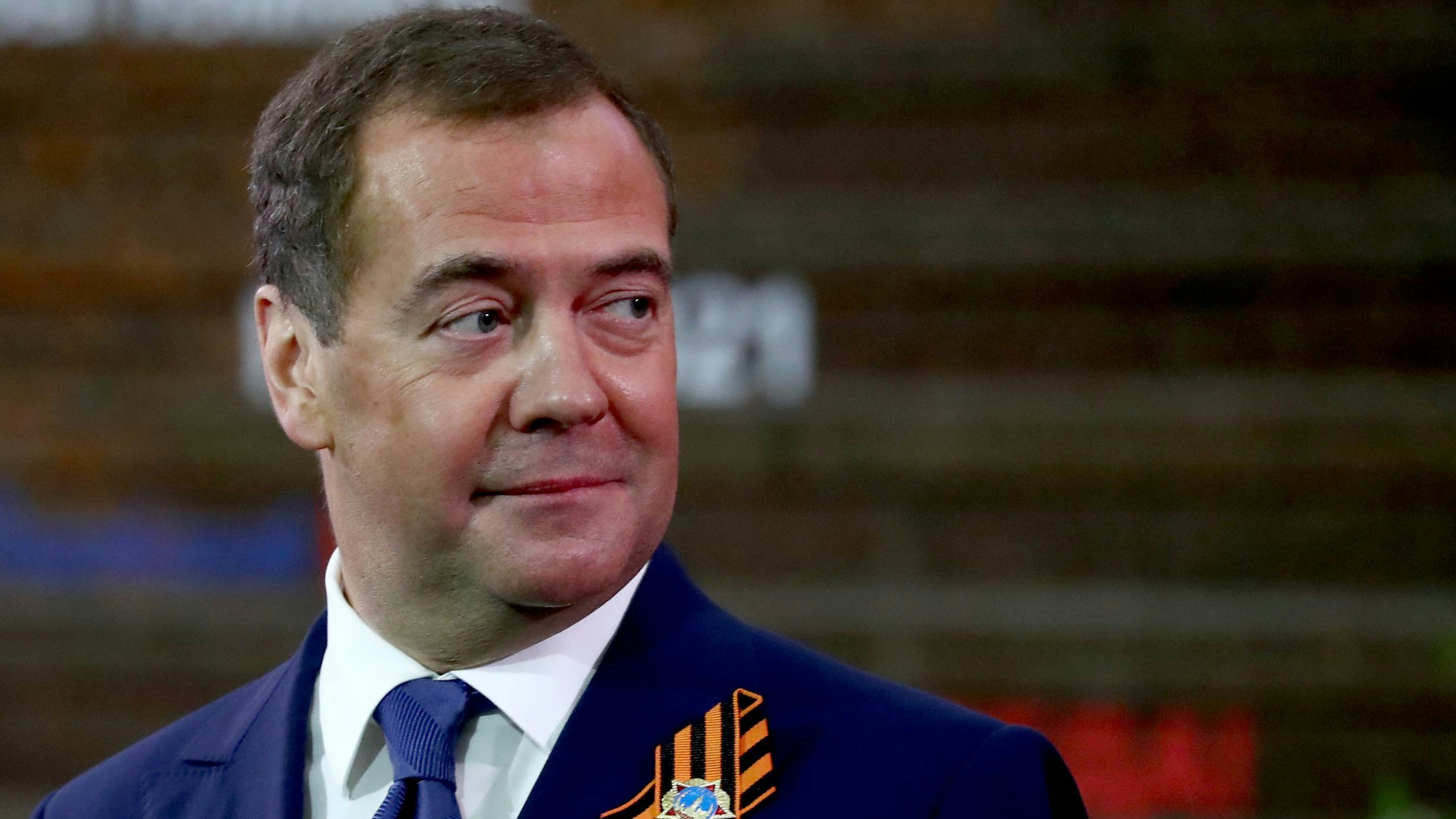 Download von www.picturedesk.com am 21.07.2022 (14:55).  MOSCOW, RUSSIA  APRIL 29, 2021: Russian Security Council Deputy Chairman Dmitry Medvedev looks on ahead of the Victory Dictation event, a history competence test on World War II, at the Victory Museum on Poklonnaya Hill. Mikhail Tereshchenko/TASS - 20210429_PD3419 - Rechteinfo: Rights Managed (RM)