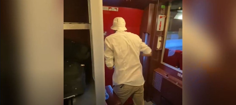 Nach vier Stunden befreiten sich die Insassen des Hochgeschwindigkeitszuges selbst und retteten so Leben.