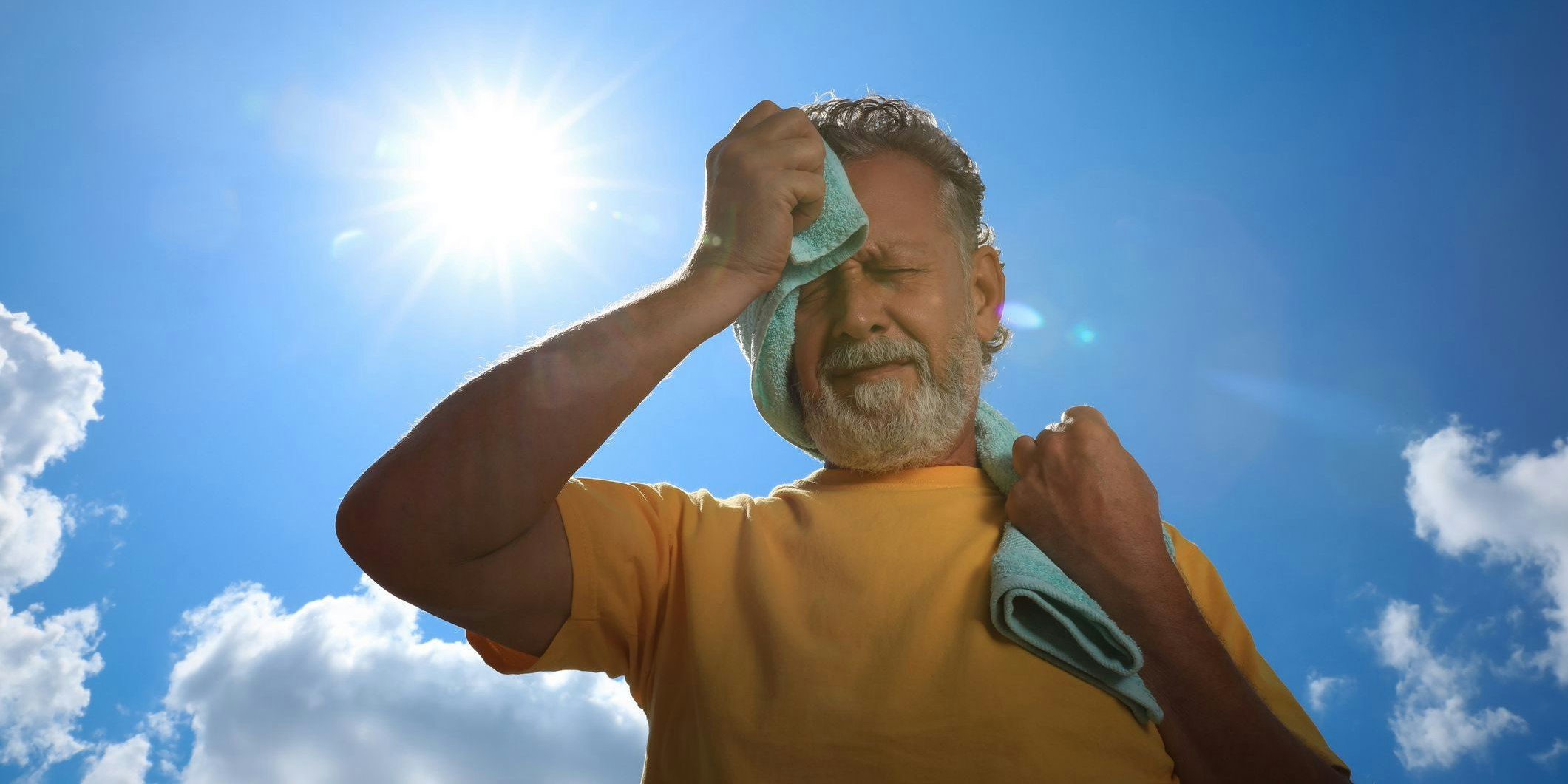 Besonders ältere Menschen leiden unter der extremen Sommerhitze. Symboldbild
