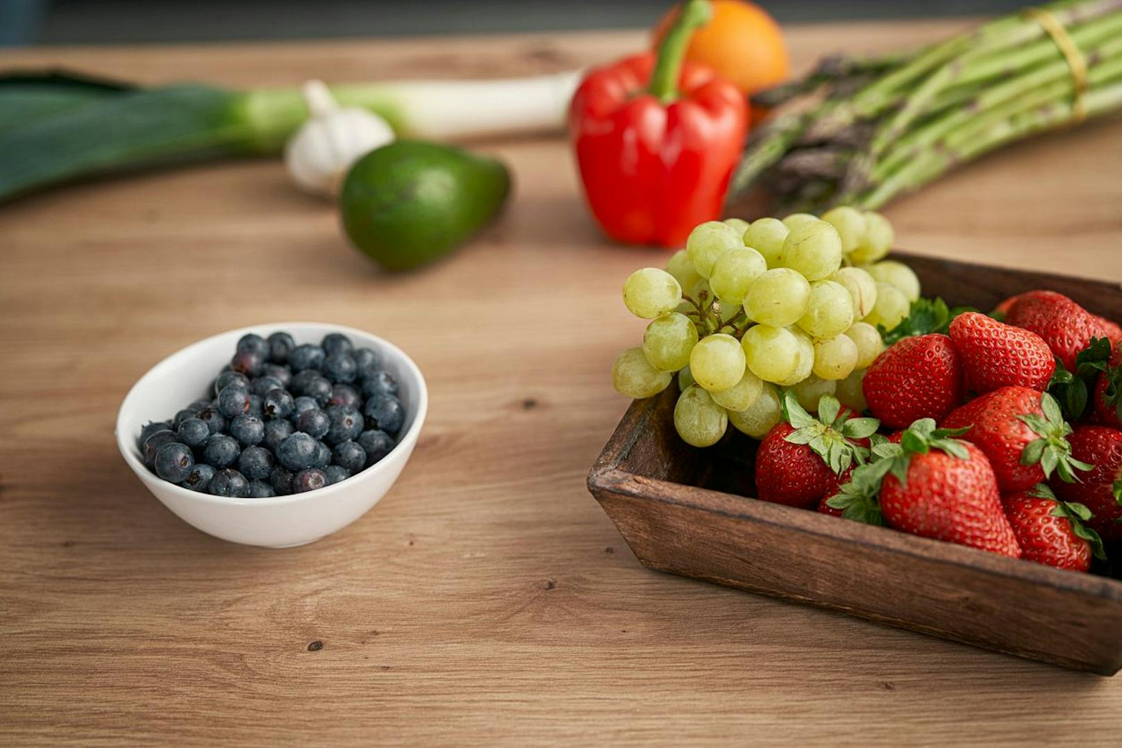 Ein inneres Gleichgewicht kann mit der richtigen Ernährung wiederhergestellt werden. Auch wenn dir nach essen ist, solltest du wasserreiches Gemüse und Obst essen, um deine Laune zu heben.