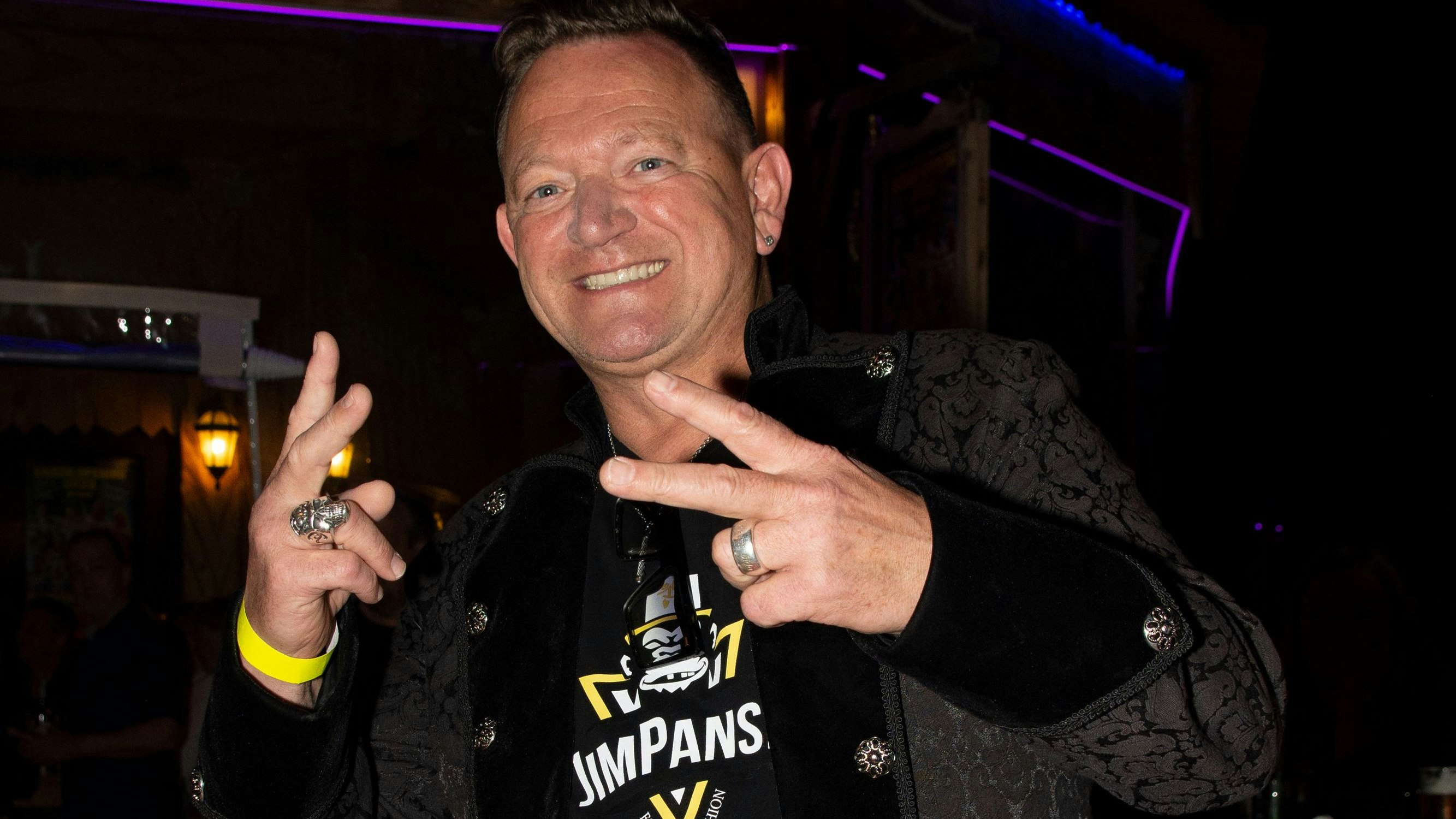 Download von www.picturedesk.com am 22.07.2022 (15:21).  ACT action_38702942 -- Opening von Krümels Stadl in Paguera auf Mallorca alex zapata.Paguera - Mallorca - 30.04.2022. - 20220430_PD18957 - Rechteinfo: Rights Managed (RM)