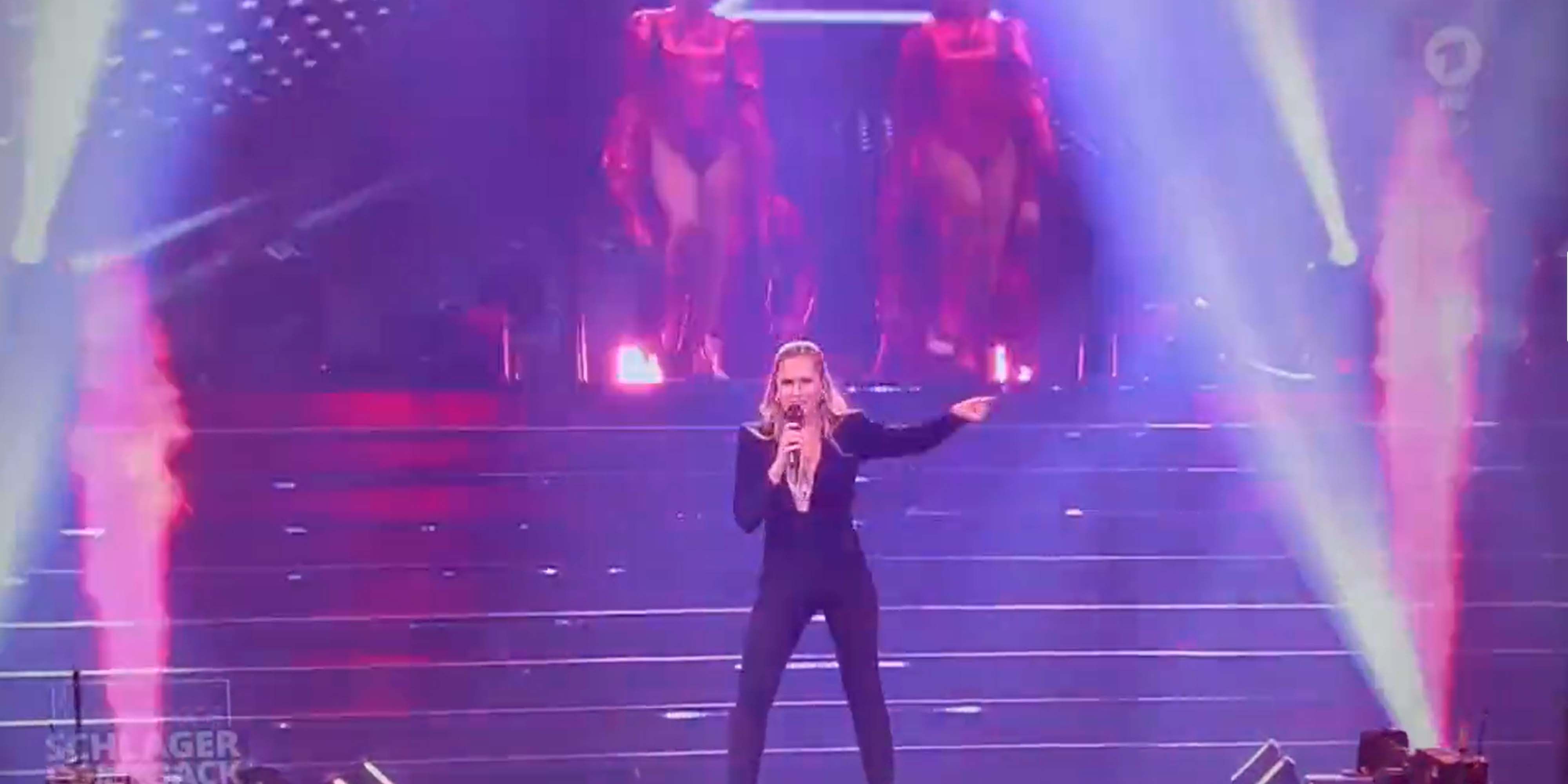 Helene bei ihrem Comeback. Womöglich war der Body einen Tick zu eng.