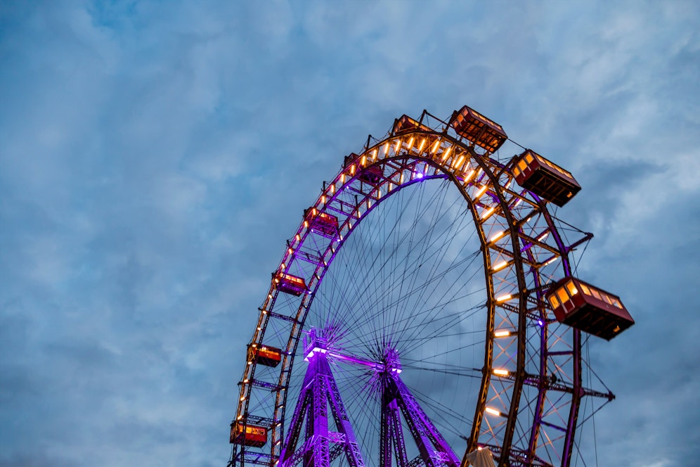 Das Riesenrad im Prater war ebenfalls betroffen. Im Bild mit funktionierender Stromversorgung.