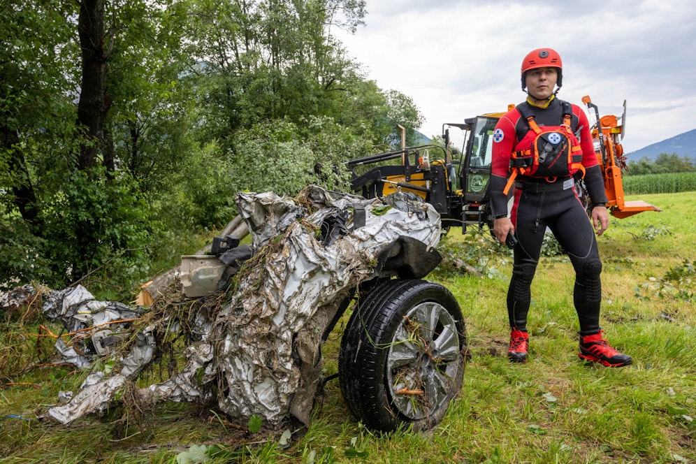 Nach wie vor gilt der 60-jährige Lenker des Fahrzeuges als vermisst.