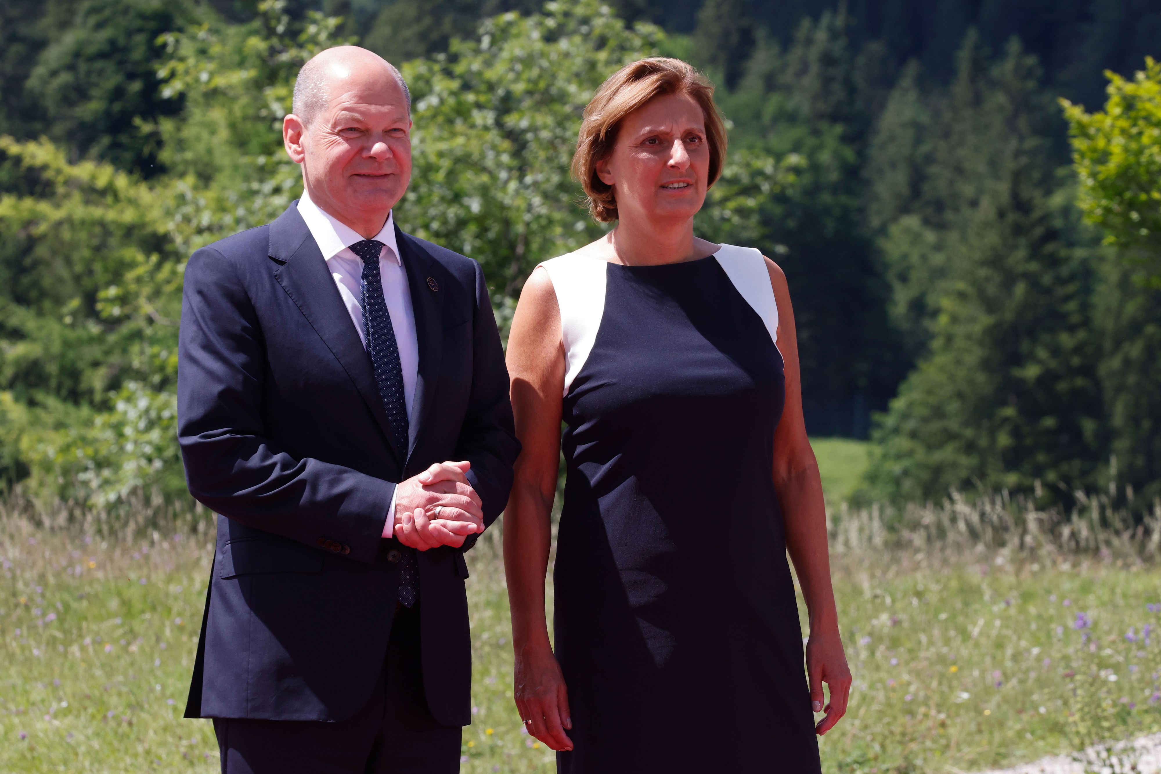 Deutscher Bundeskanzler Olaf Scholz und Ehefrau Britta Ernst.