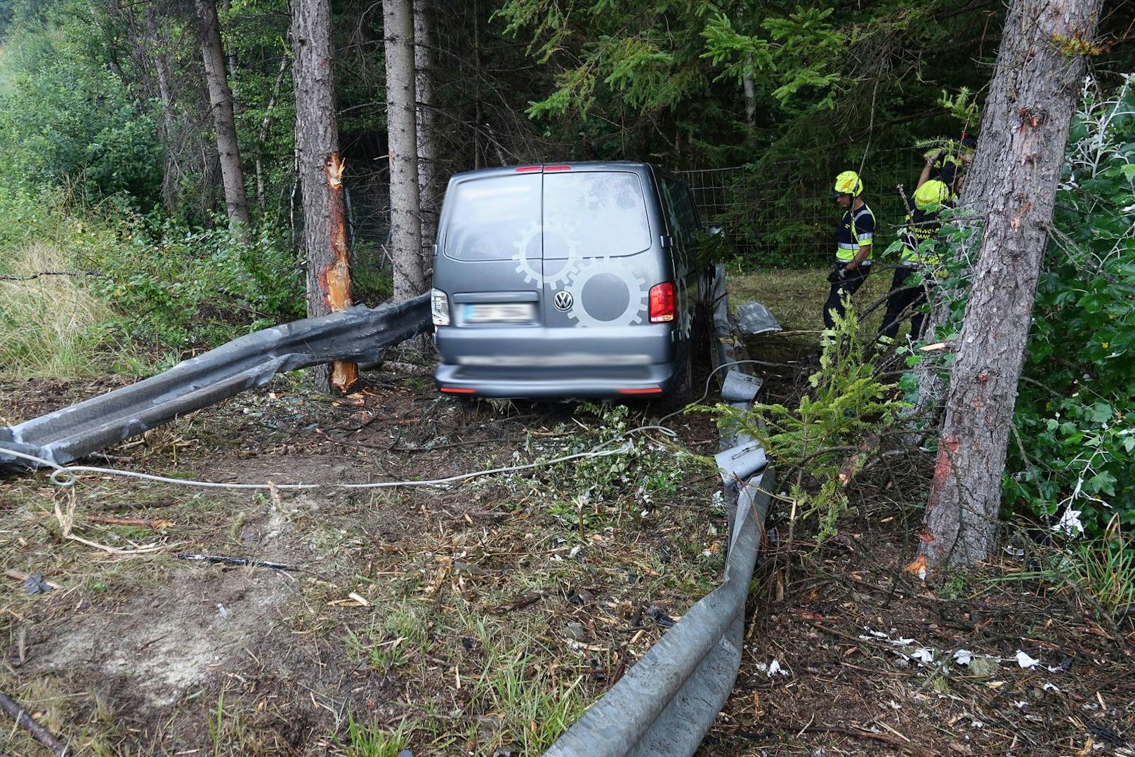 Schwerer Verkehrsunfall nach Sekundenschlaf