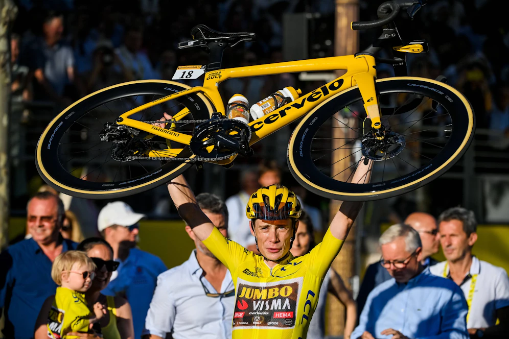 Vingegaard triumphiert bei der 109. Tour de France.