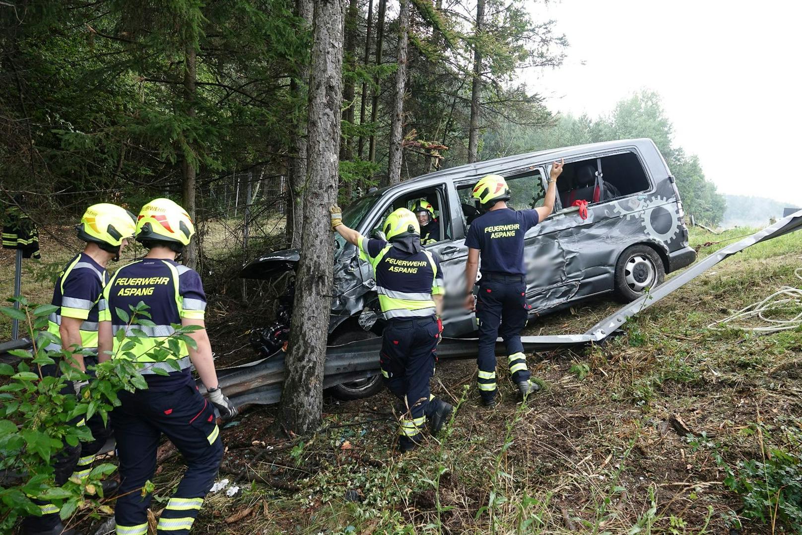 Schwerer Verkehrsunfall nach Sekundenschlaf