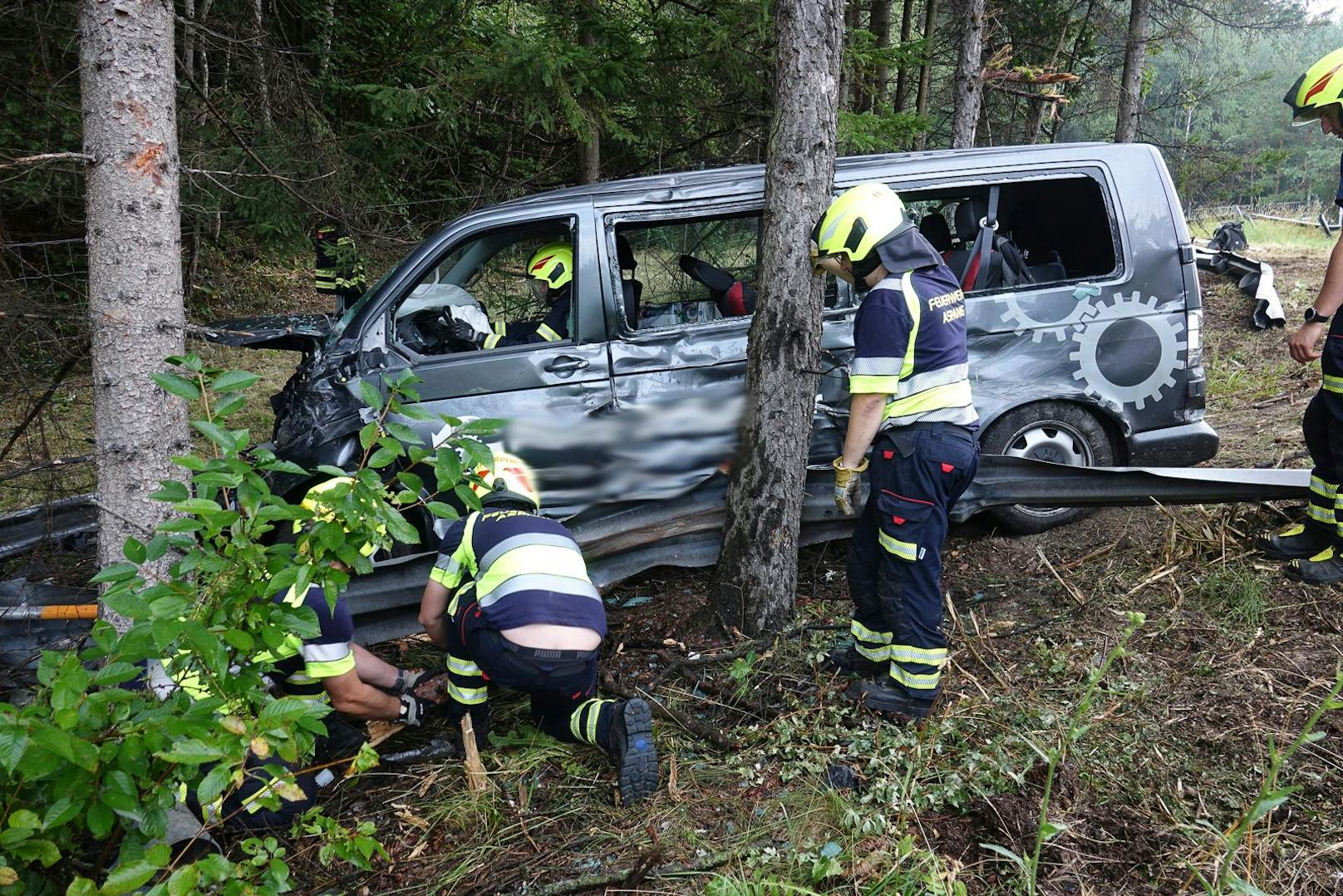 Schwerer Verkehrsunfall nach Sekundenschlaf