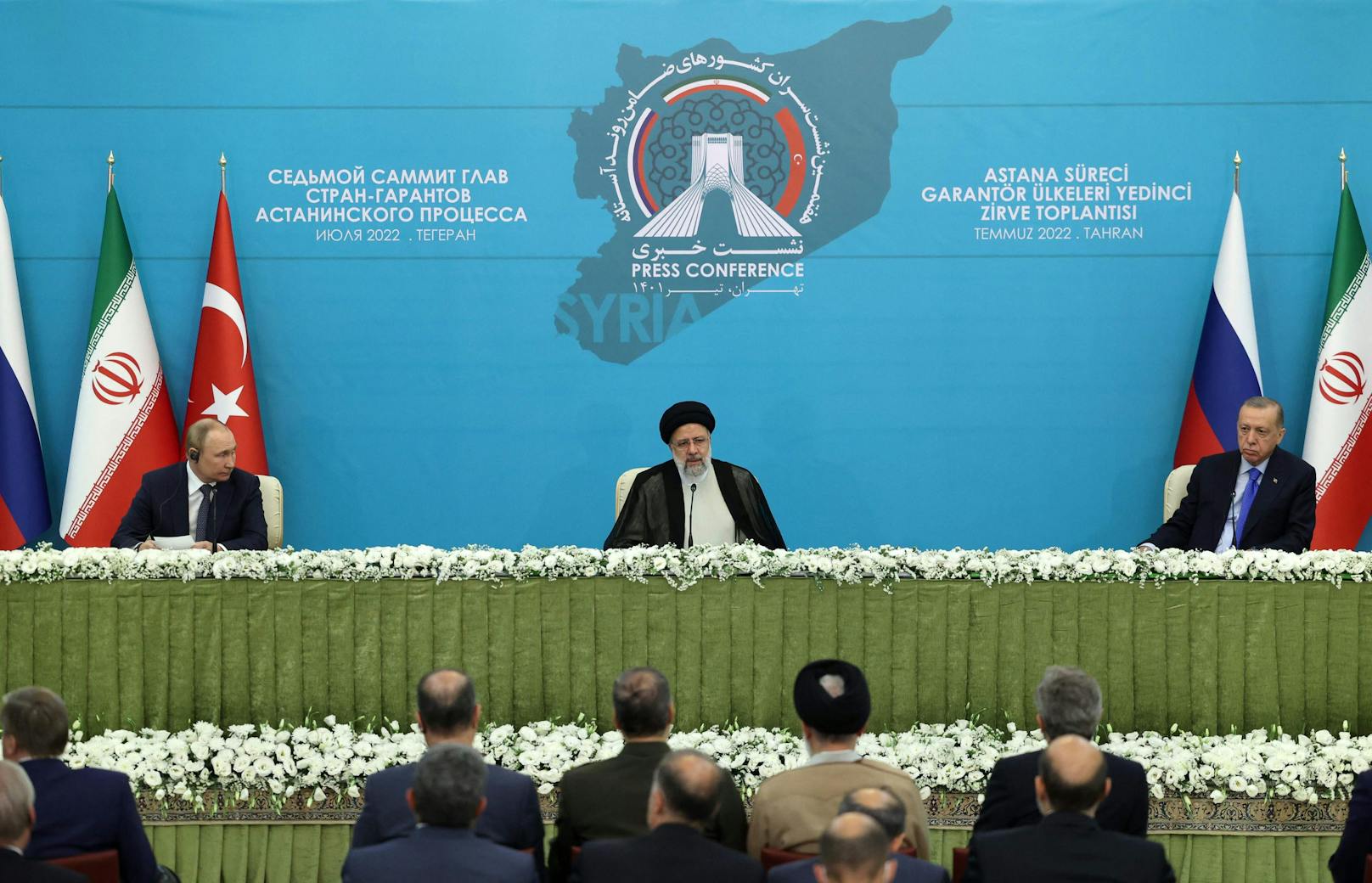 Am Dienstag (19.07.2022) fand in Irans Hauptstadt Teheran ein Gipfel mit den Präsidenten aus Russland, dem Iran und der Türkei statt.