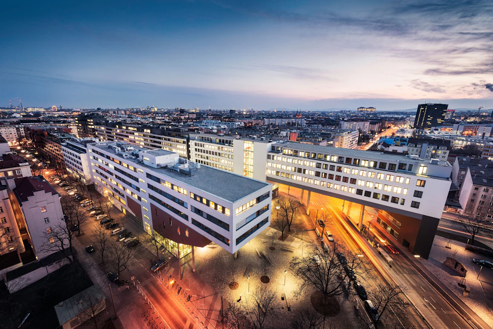Kostenlose Öffi-Nutzung: FH Technikum Wien finanziert allen Angestellten Klimaticket oder Jahreskarte.