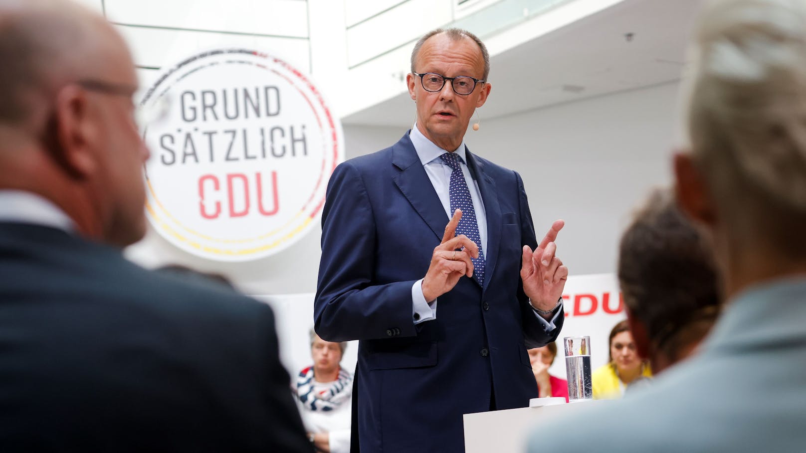 Friedrich Merz geht für die CDU in Kanzlerrennen.