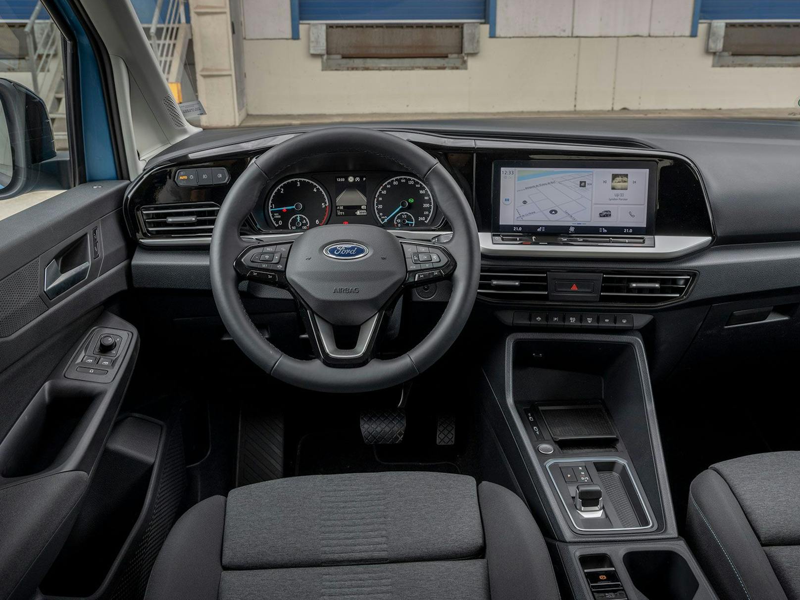 Auch das Cockpit stammt vom VW Caddy