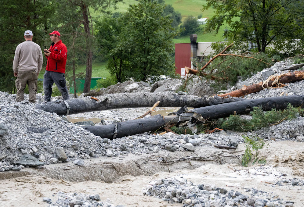 Unwetter, Starkregen und Hagel haben das Staubaital verwüstet – und eine Familie reiste extra als Schaulustige an.