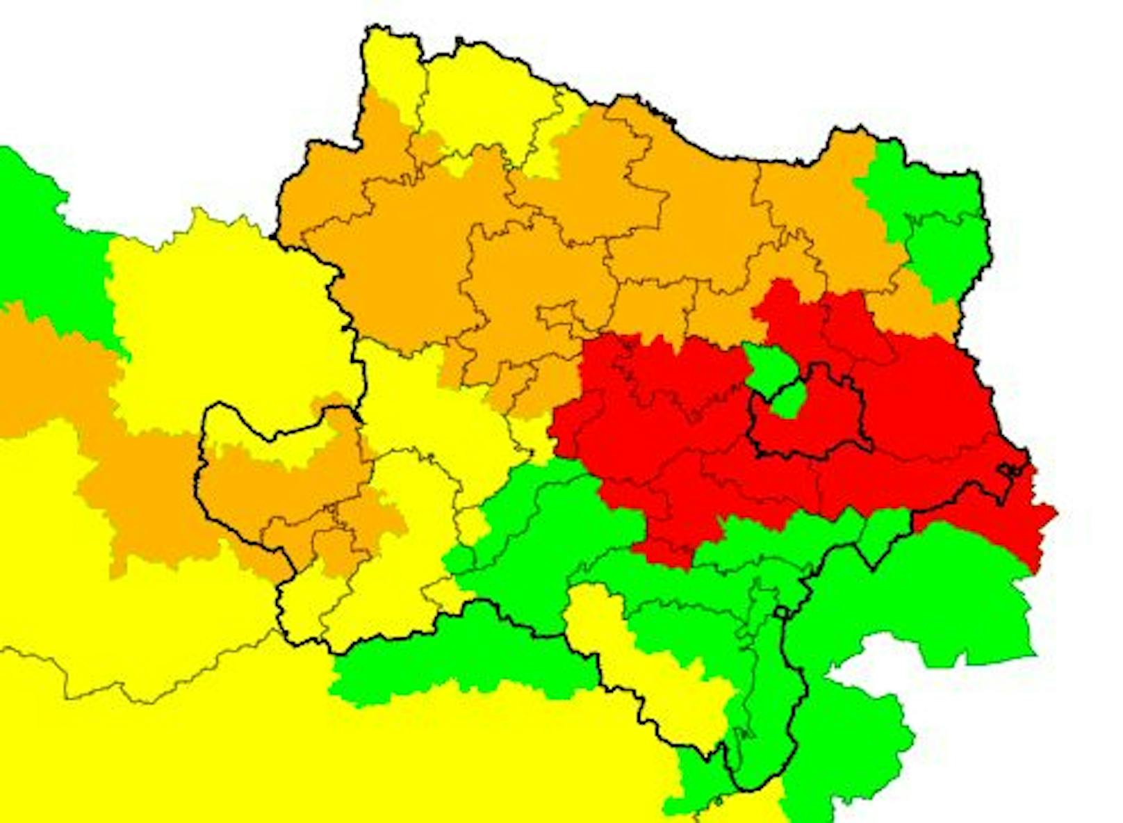 Verbreitet wurde Warnstufe Rot ausgegeben. <a target="_blank" data-li-document-ref="100219570" href="https://www.heute.at/g/unwetter-alarm-fuer-wien-und-niederoesterreich-am-dienstag-100219570">Mehr dazu hier &gt;&gt;</a>