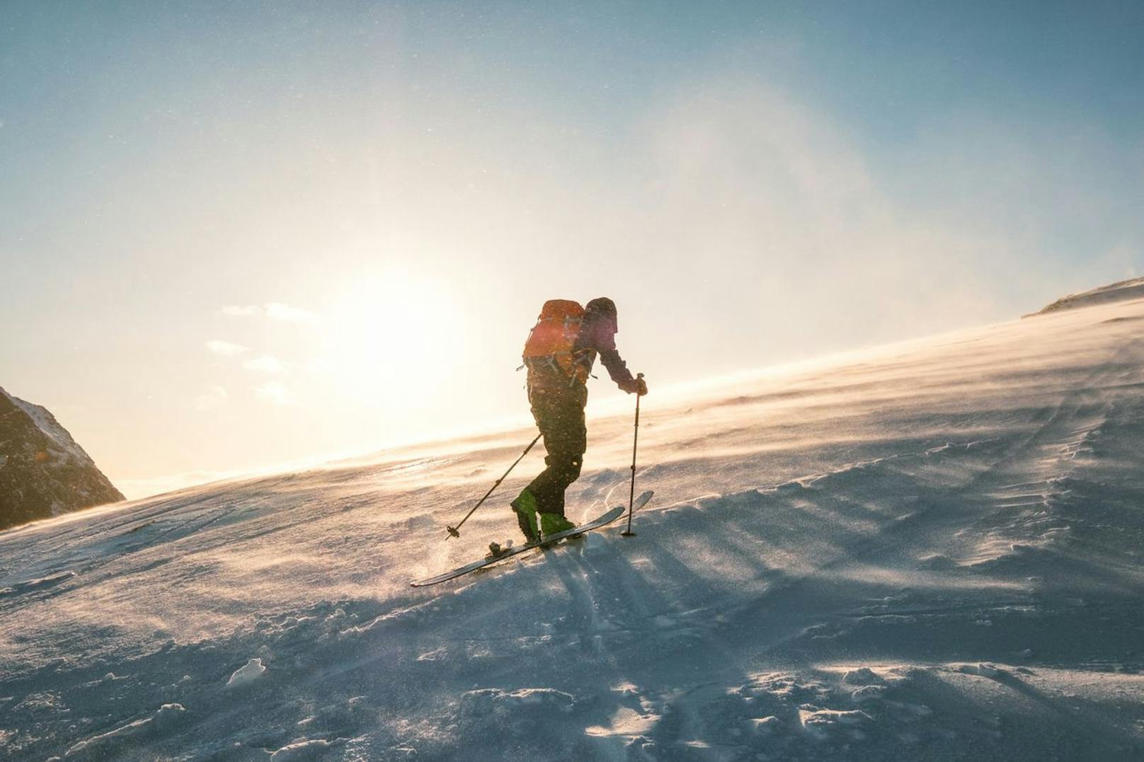 Weiter oben in Norwegen wird der Wintersport das ganze Jahr über zelebriert. Die Skigebiete sind auch im Sommer eine tolle Attraktion.