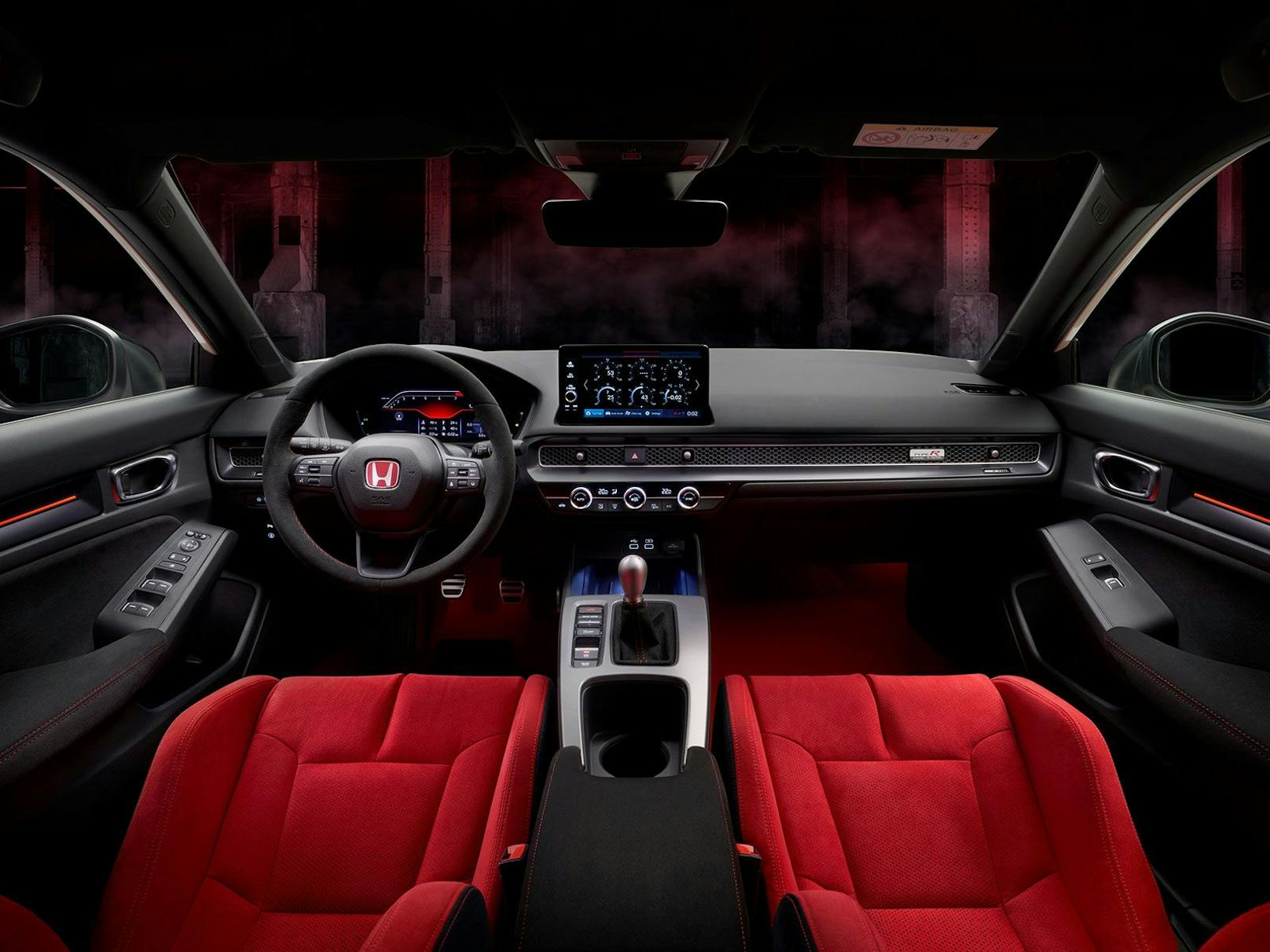 Sportlicher Touch auch im Innenraum des neuen ﻿Honda Civic Type R