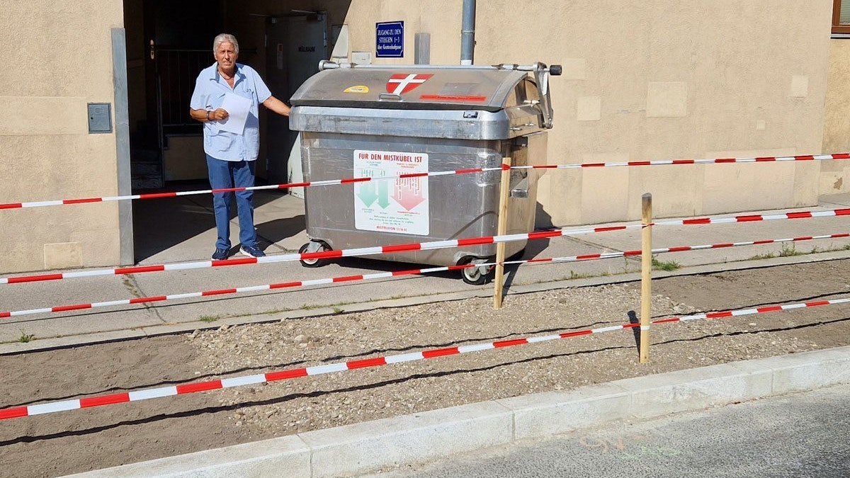 Müllcontainer kann nicht auf die Straße gebracht werden.