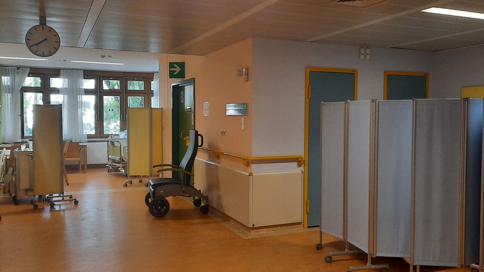 Patient lag in der Klinik Donaustadt am Boden.