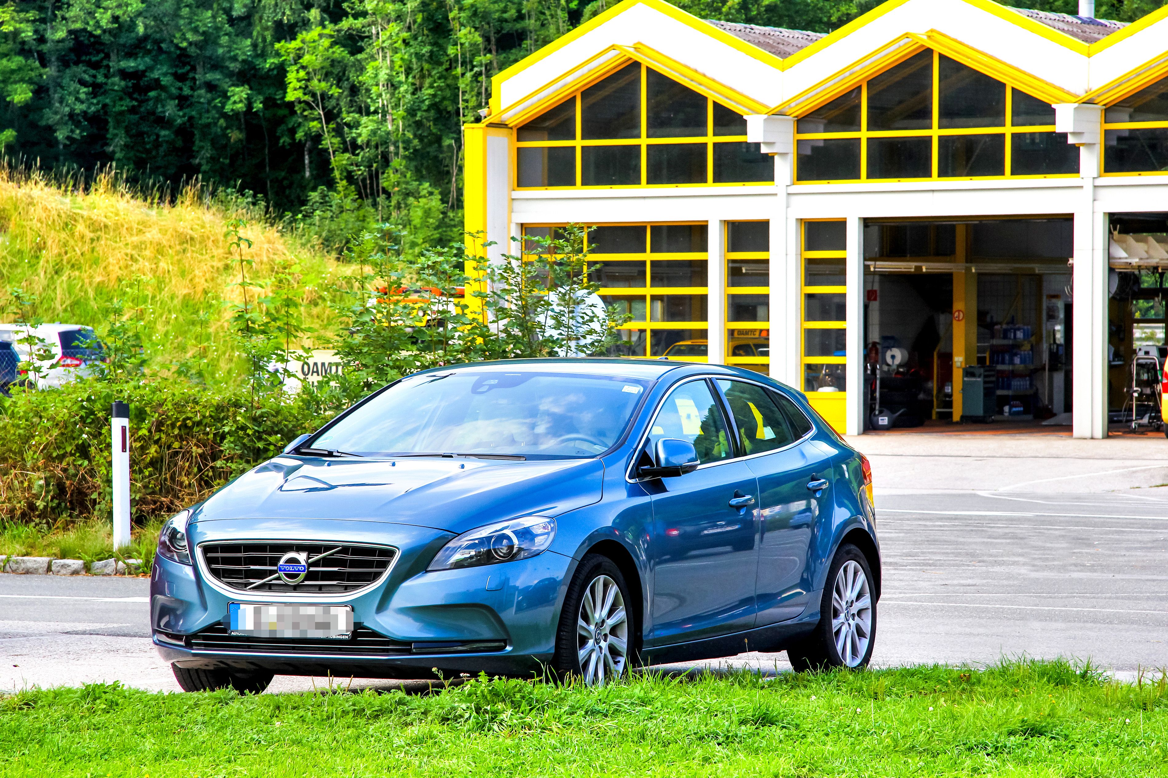 Auf das Auto des Bürgermeisters soll uriniert worden sein.