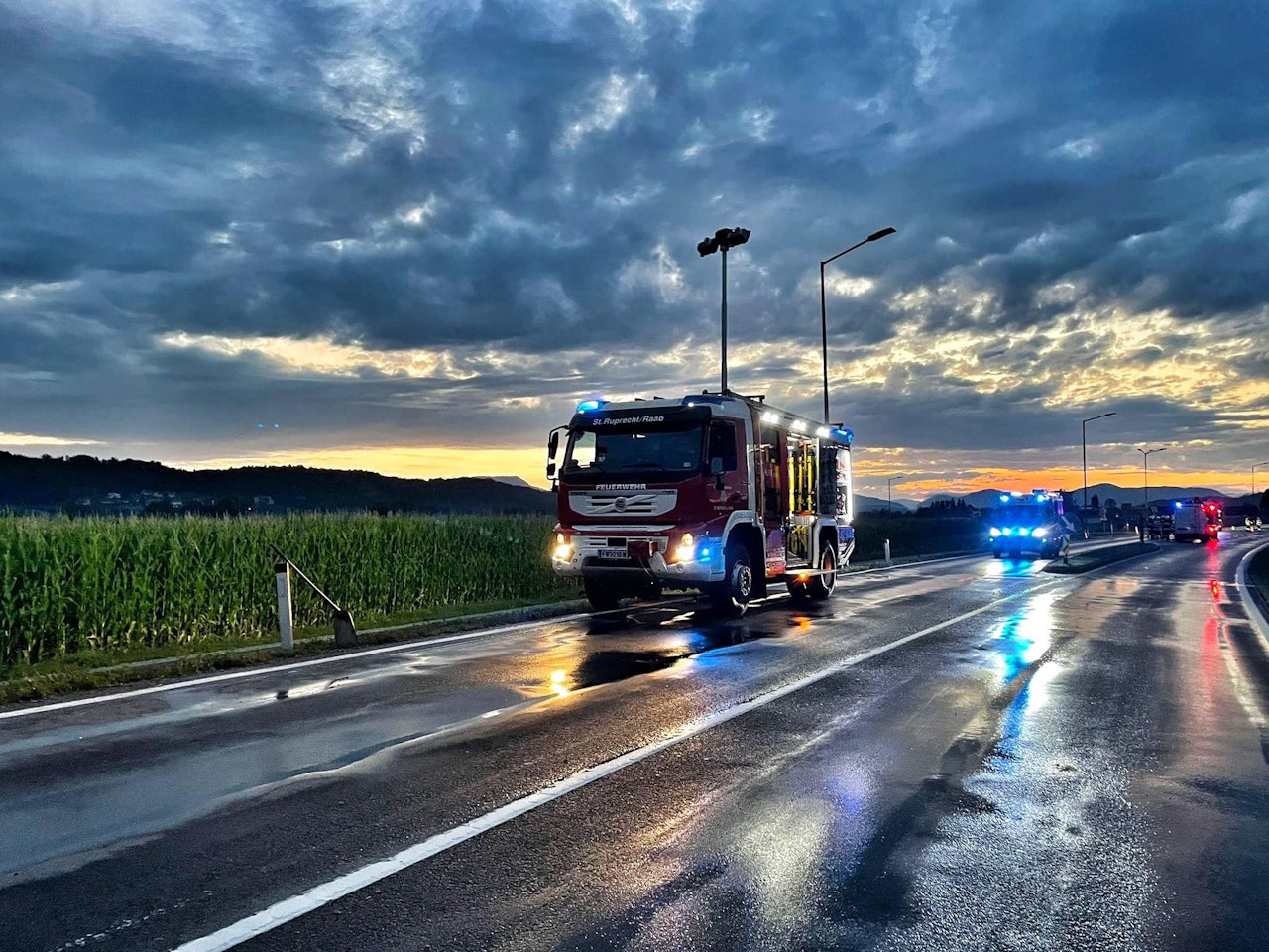 Heute.at - Heck ausgebrochen – 2 Verletzte bei wildem Crash